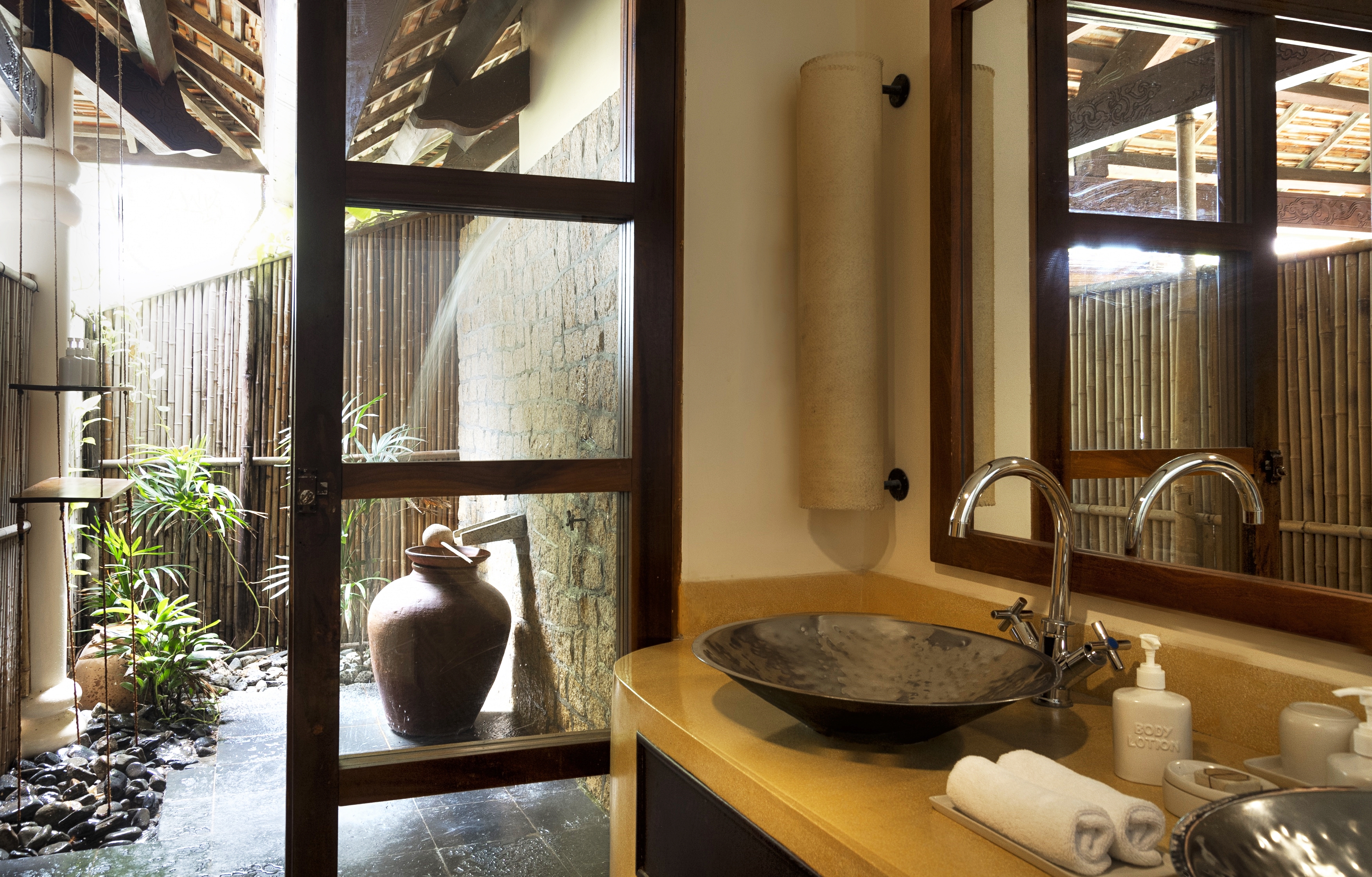 Junior Suite King Size Bed