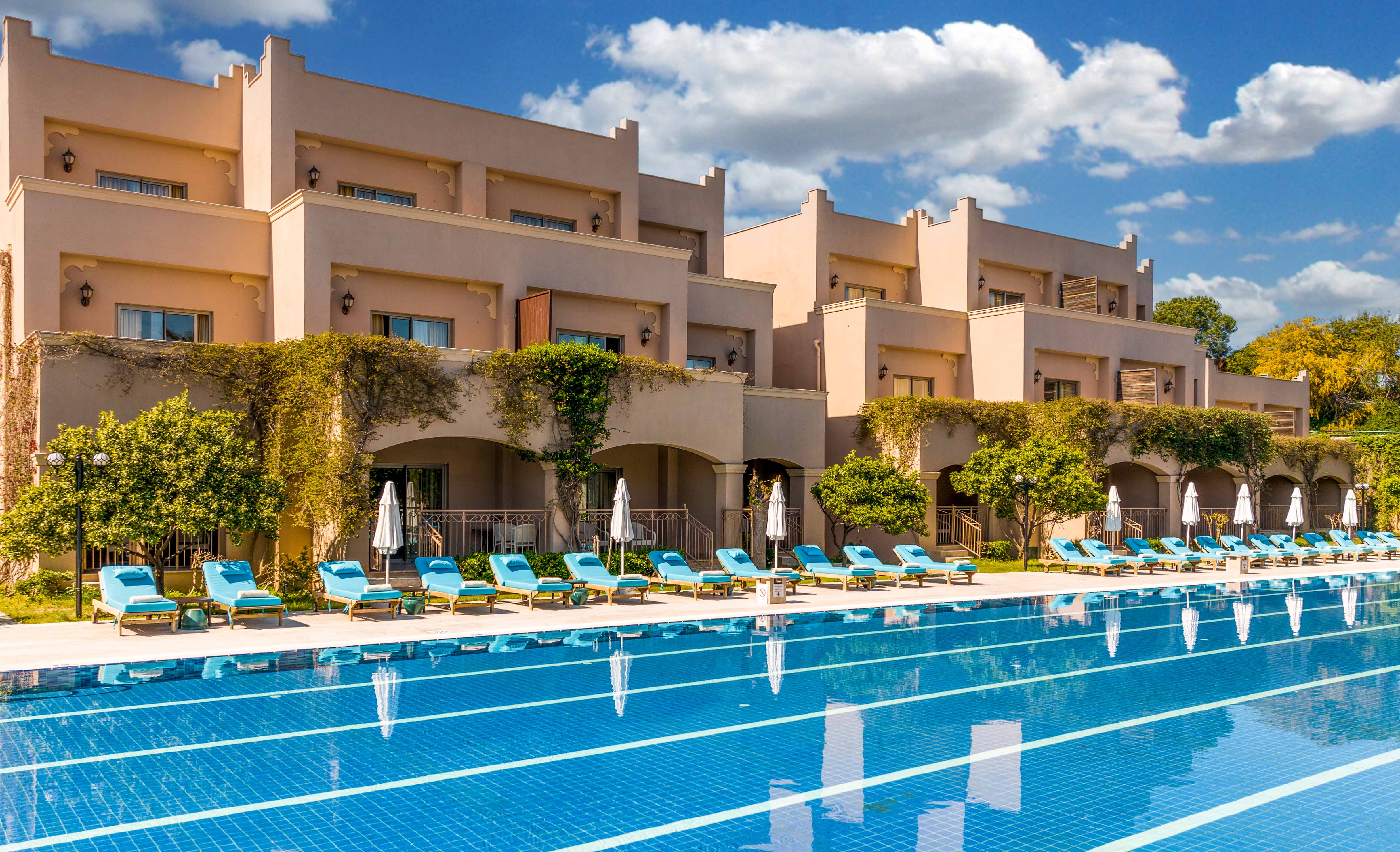 Double Single Pool View