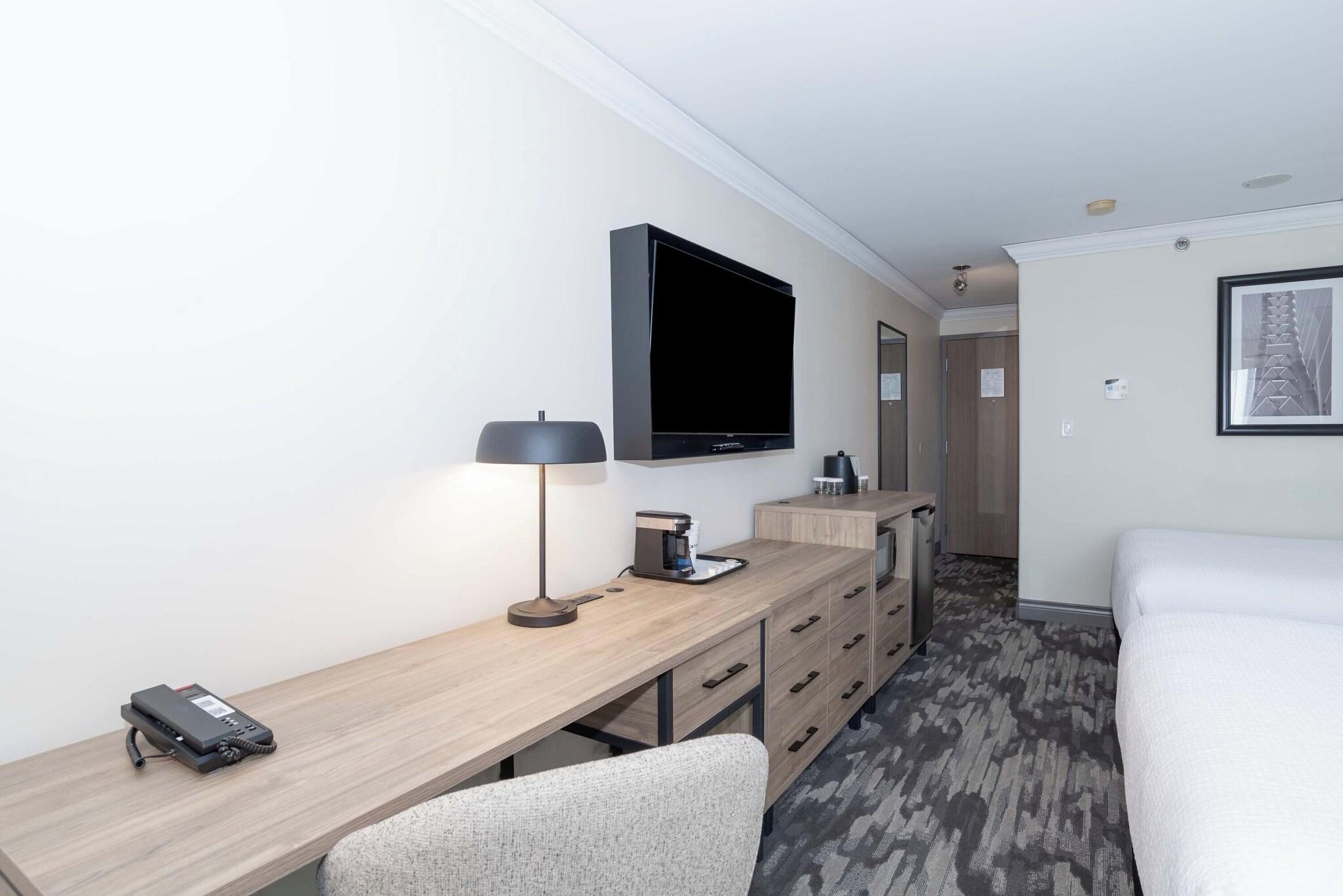 Double Two Queen Beds