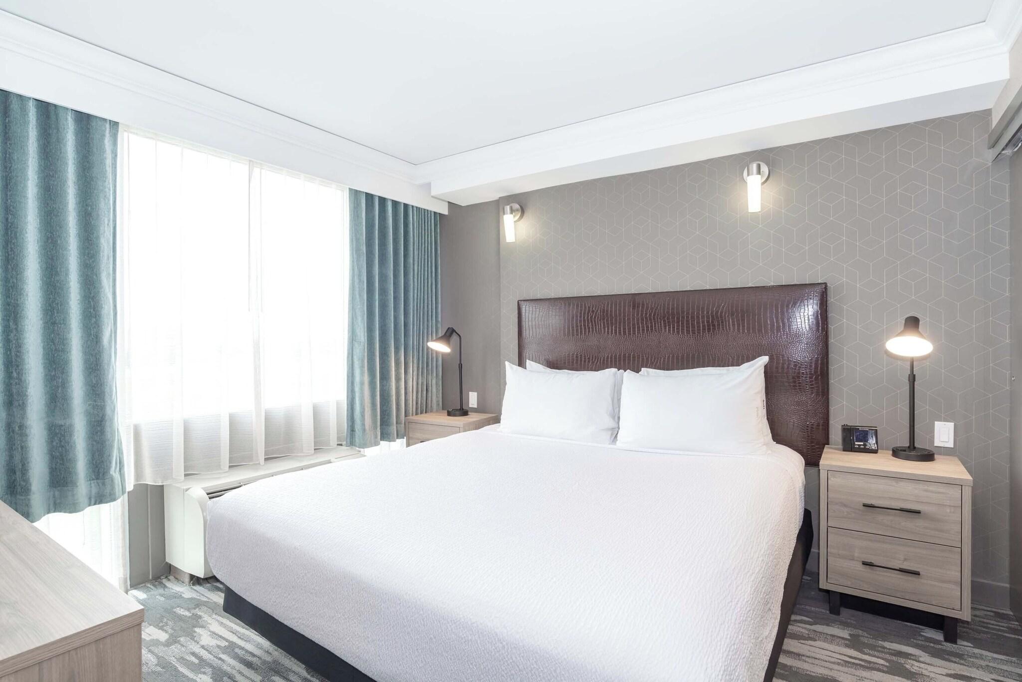 Suite with Kitchenette