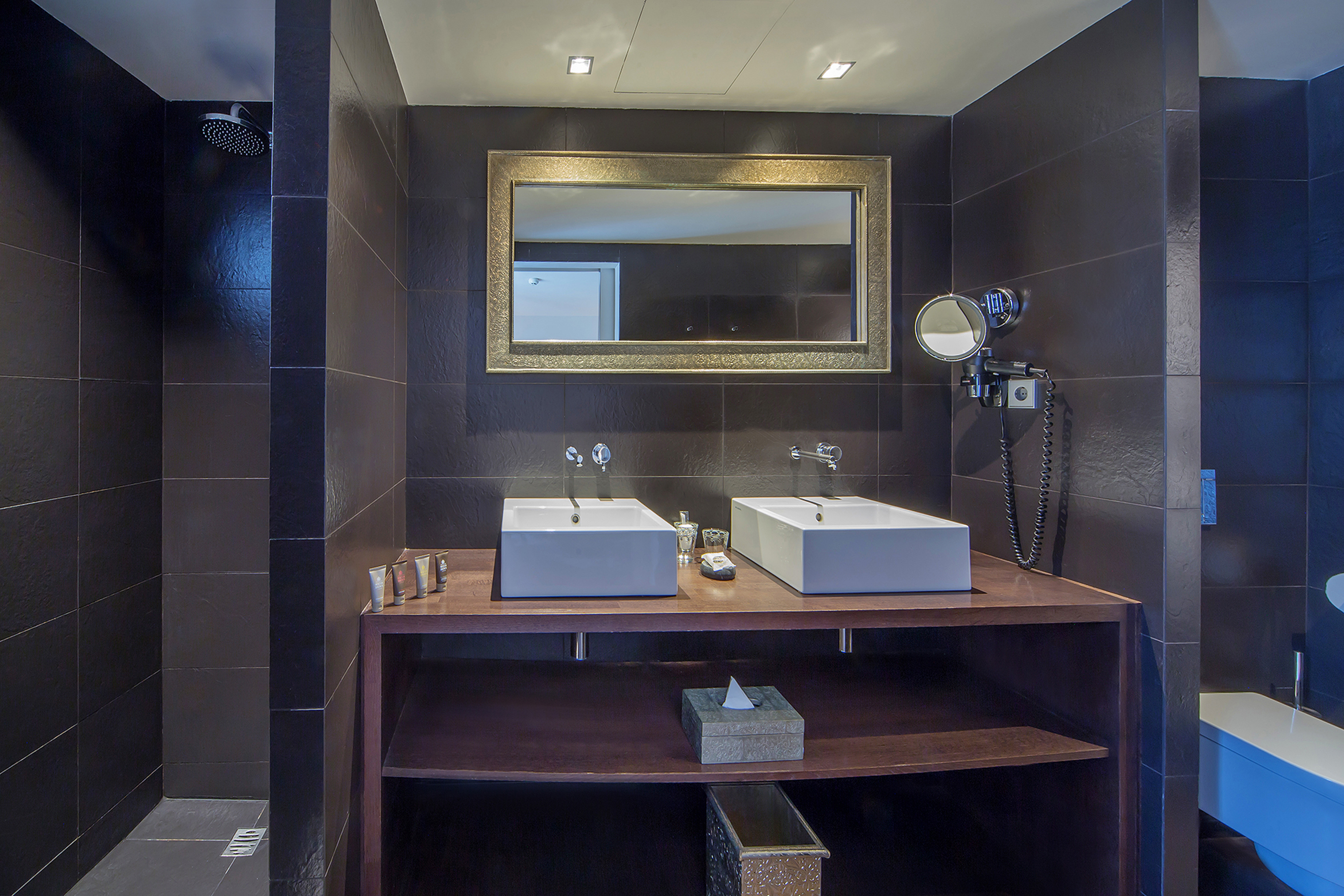 Double or Twin Superior