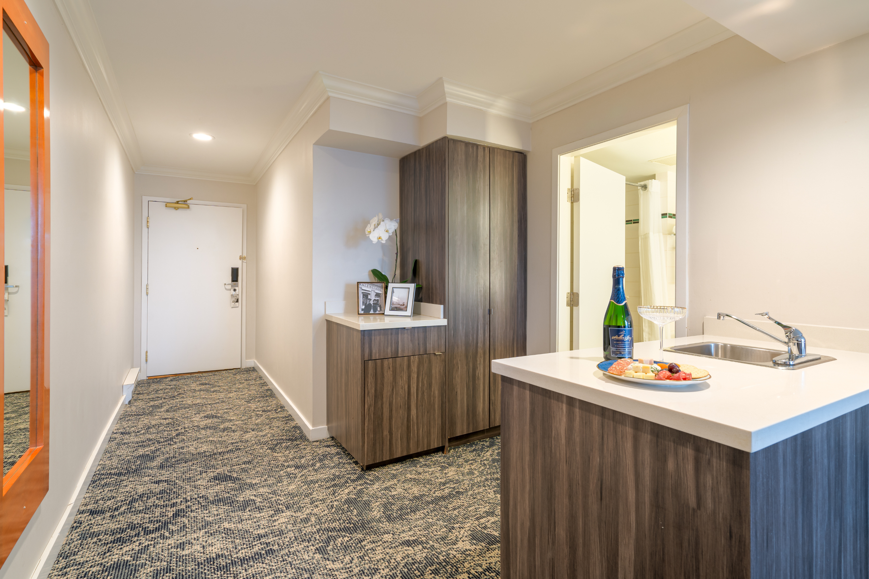Suite Two Queen Beds