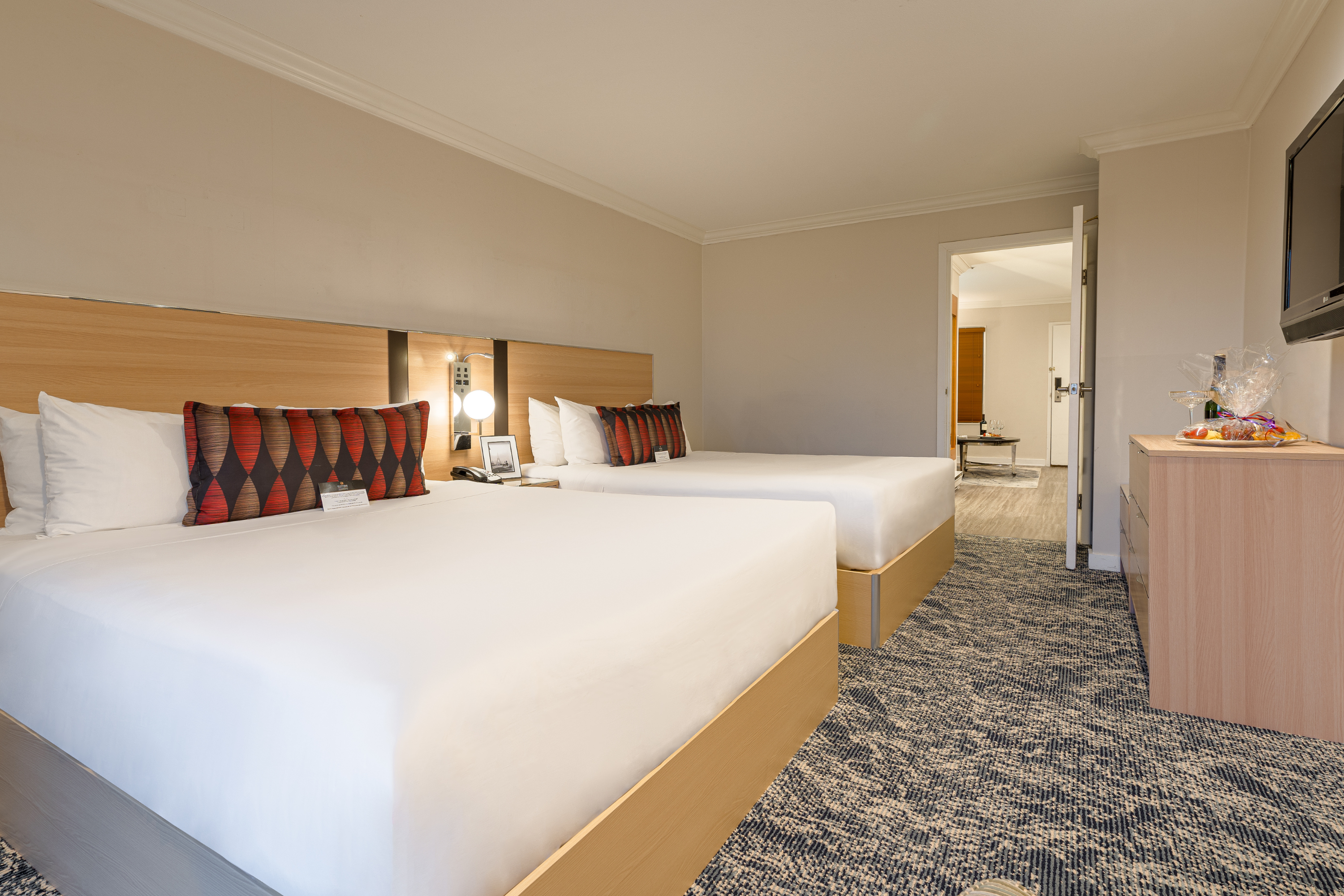 Suite with Kitchenette