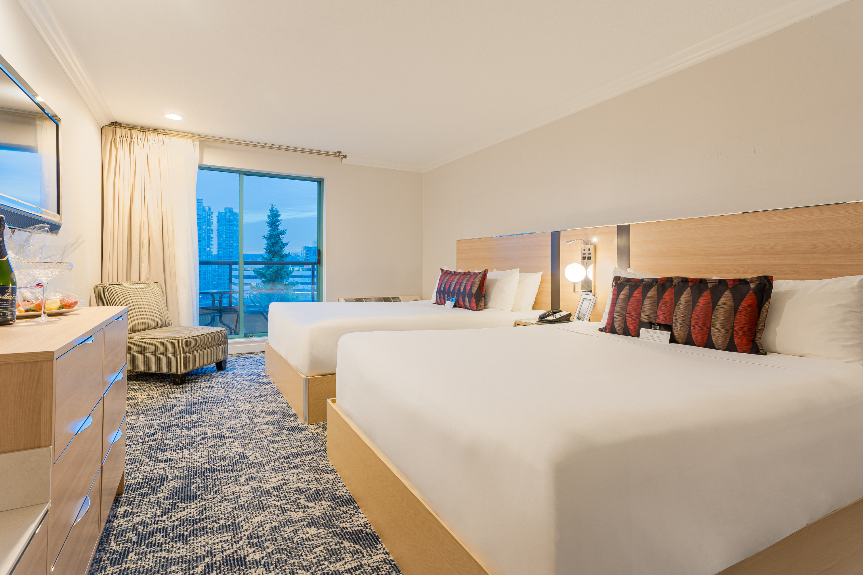 Suite with Kitchenette