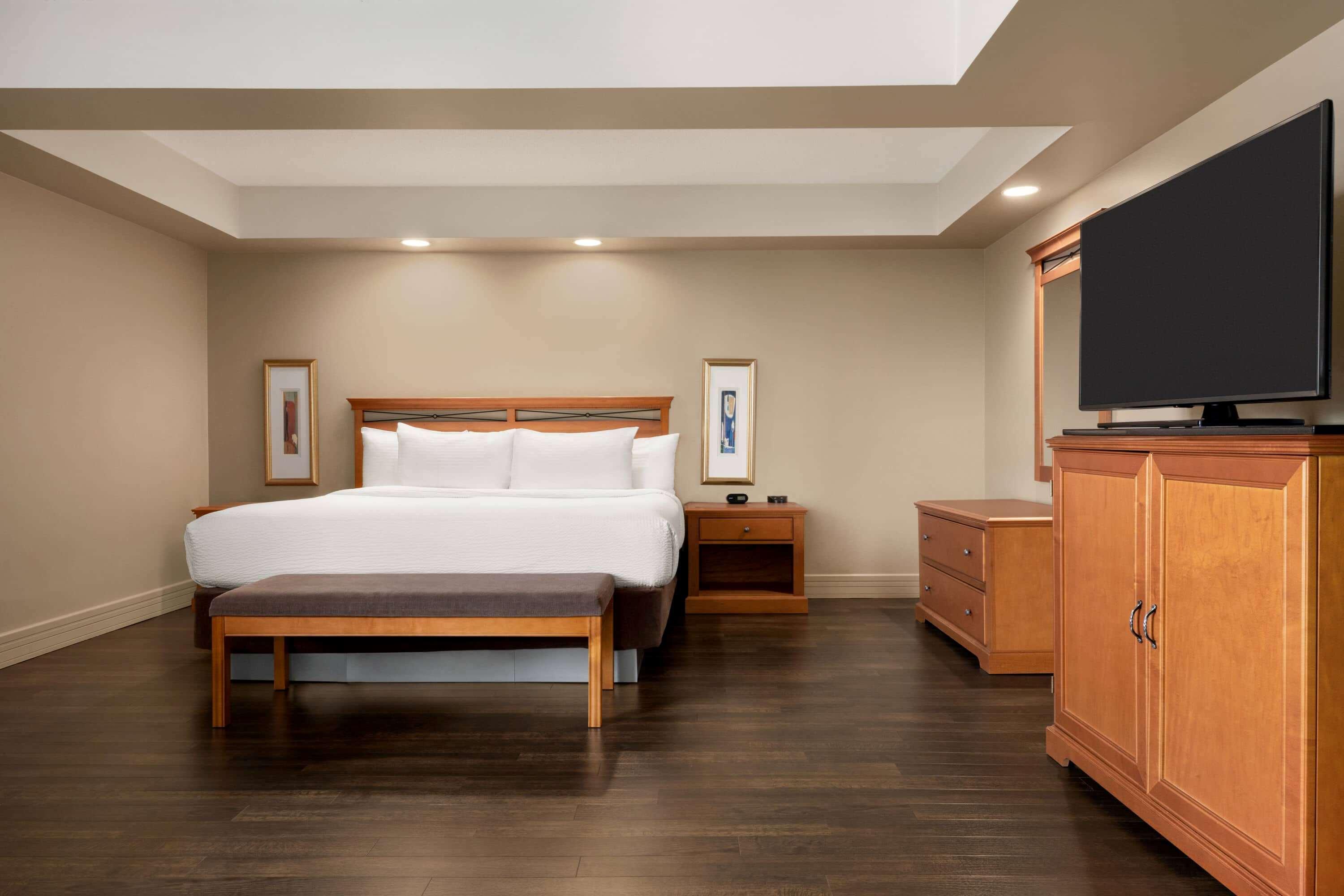 Room Deluxe King Bed