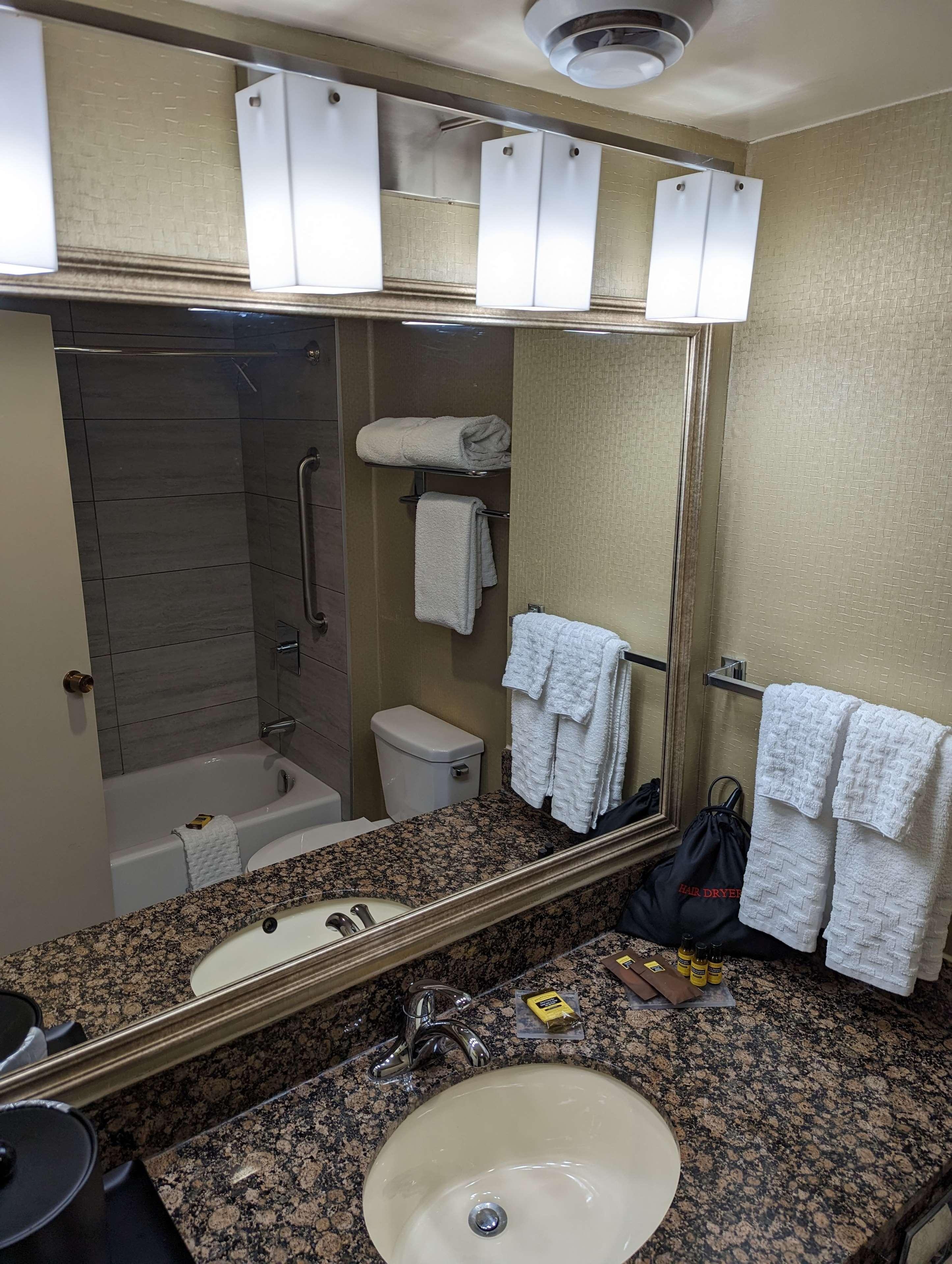 Suite Queen Bed Non Smoking