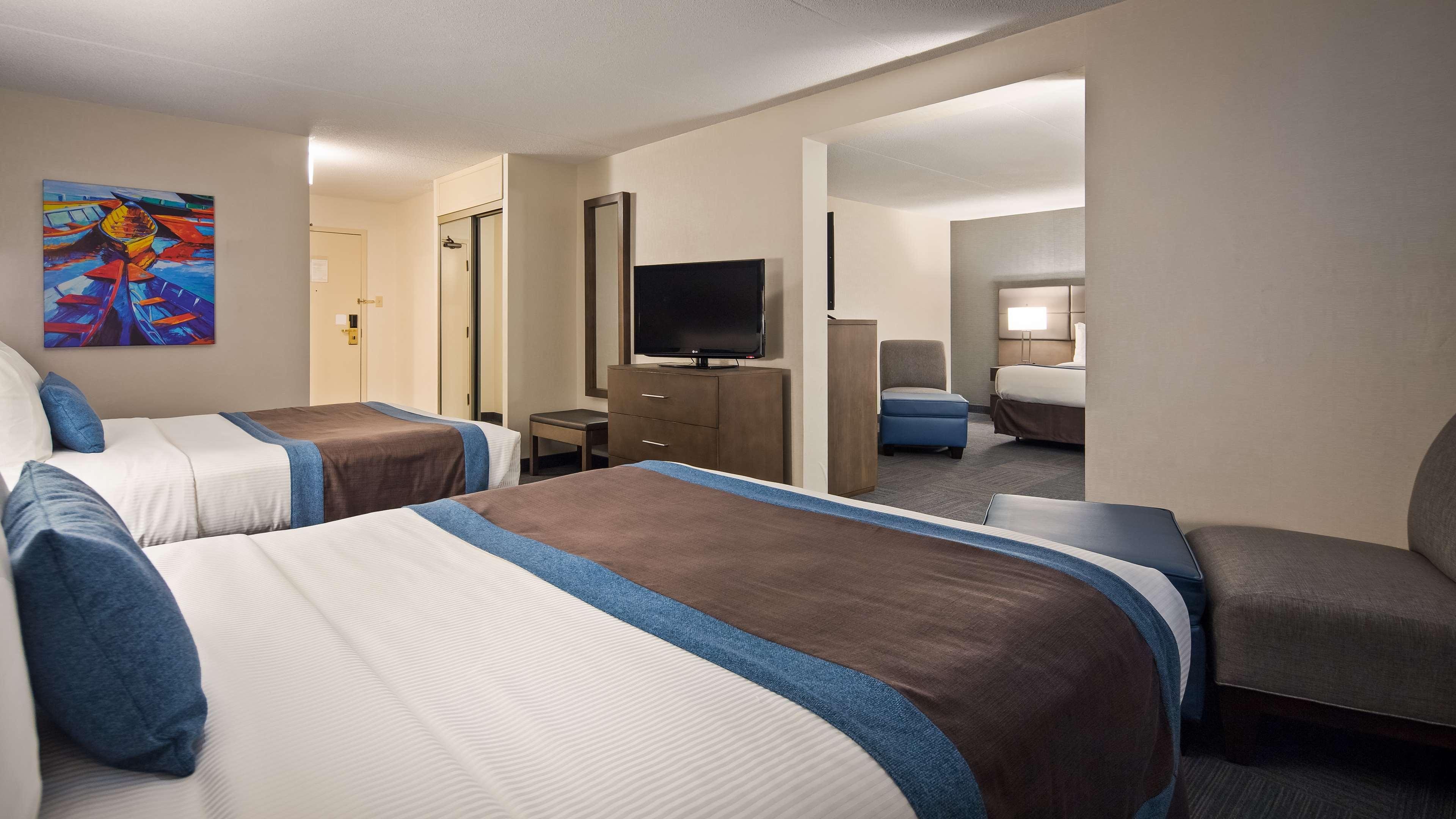 Quadruple Two Queen Beds