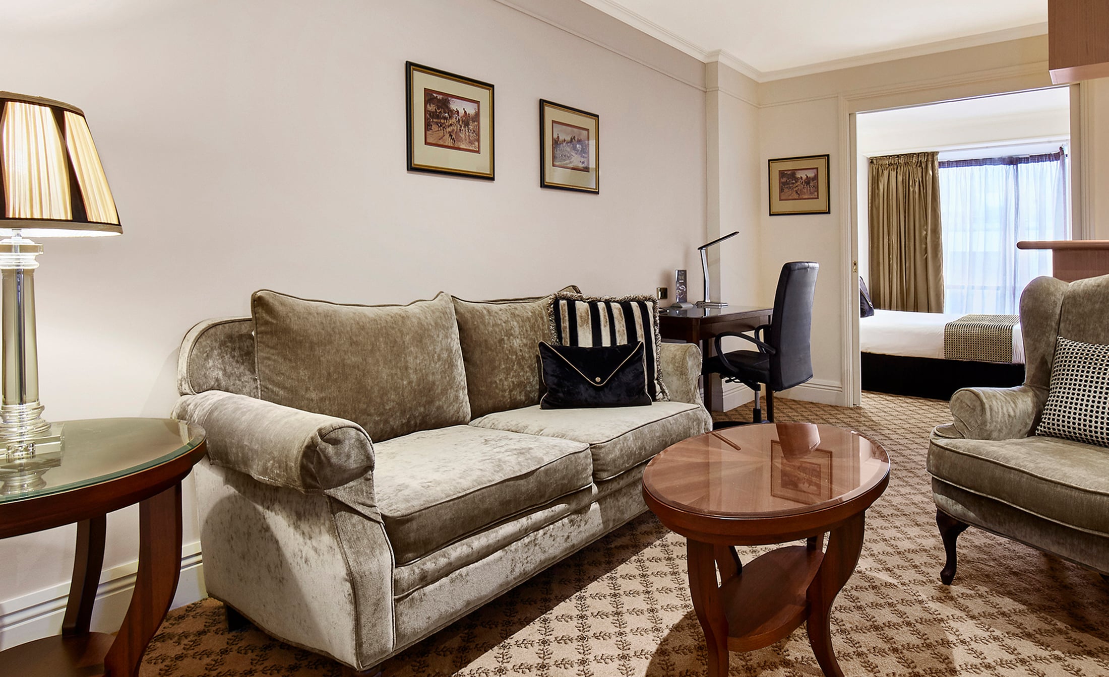 Suite Queen Size Bed