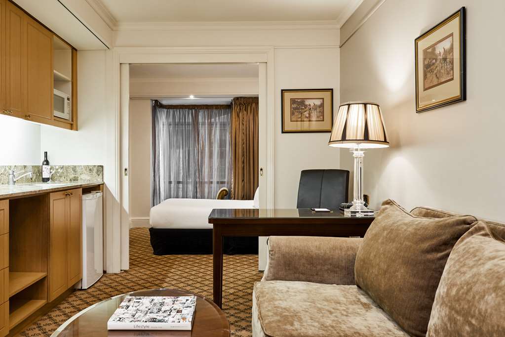 Studio Queen Size Bed