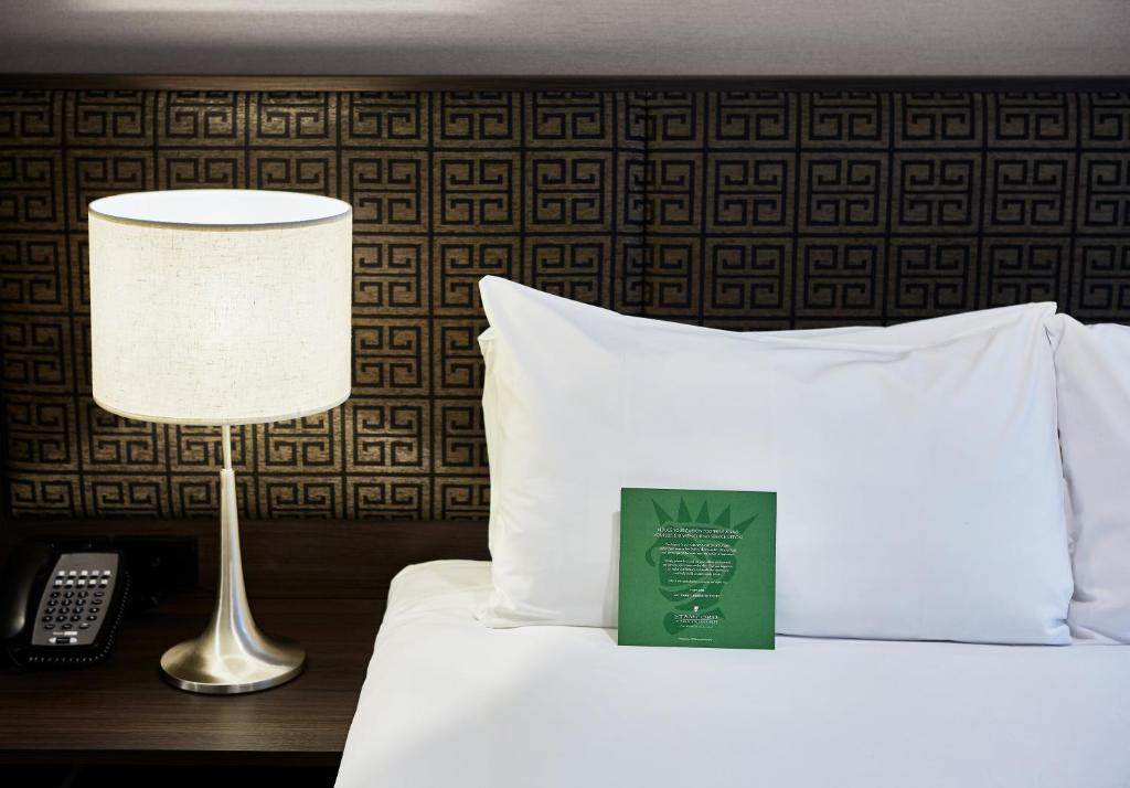 Double Superior Queen Bed