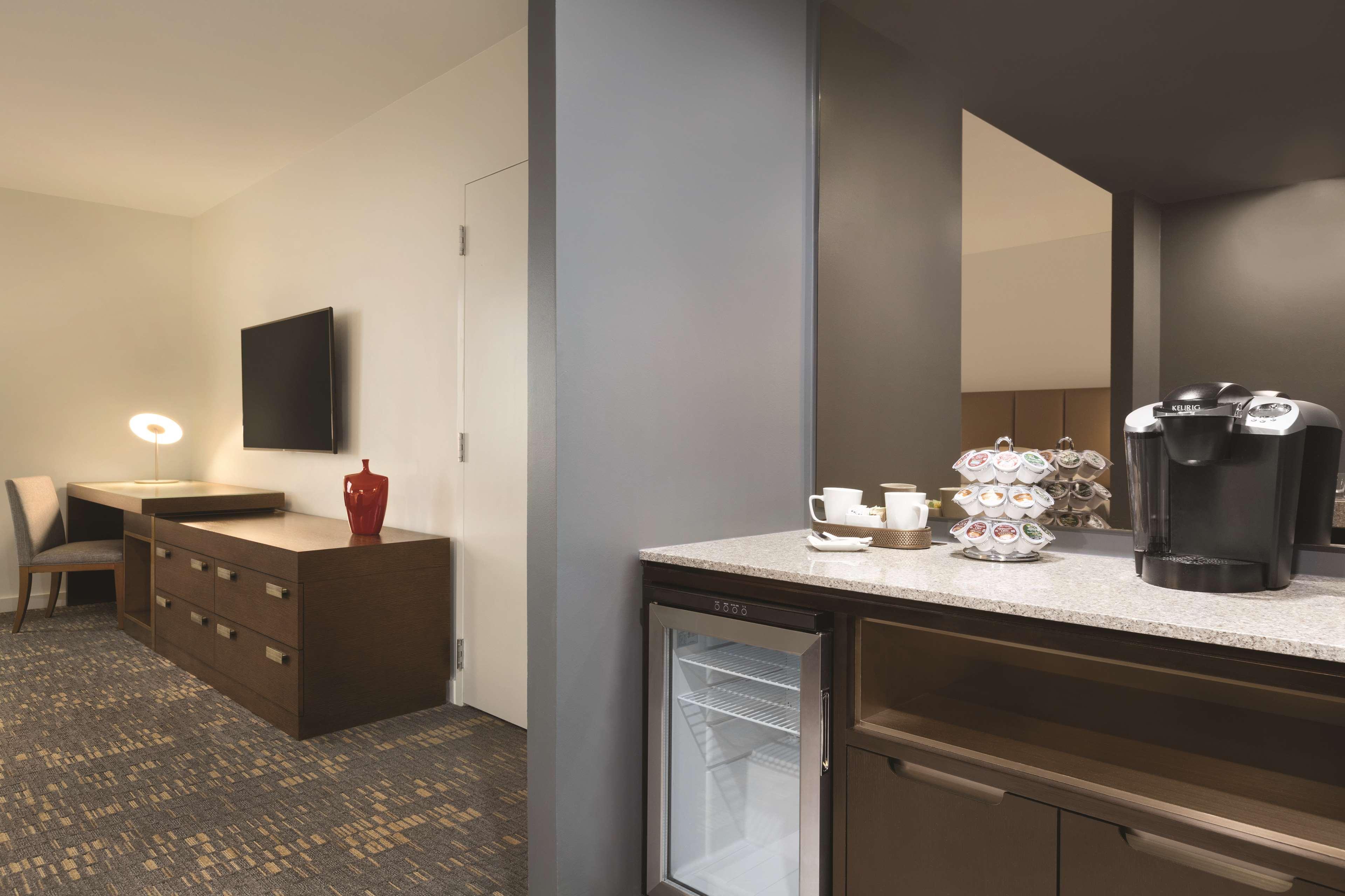 Double Deluxe King Bed