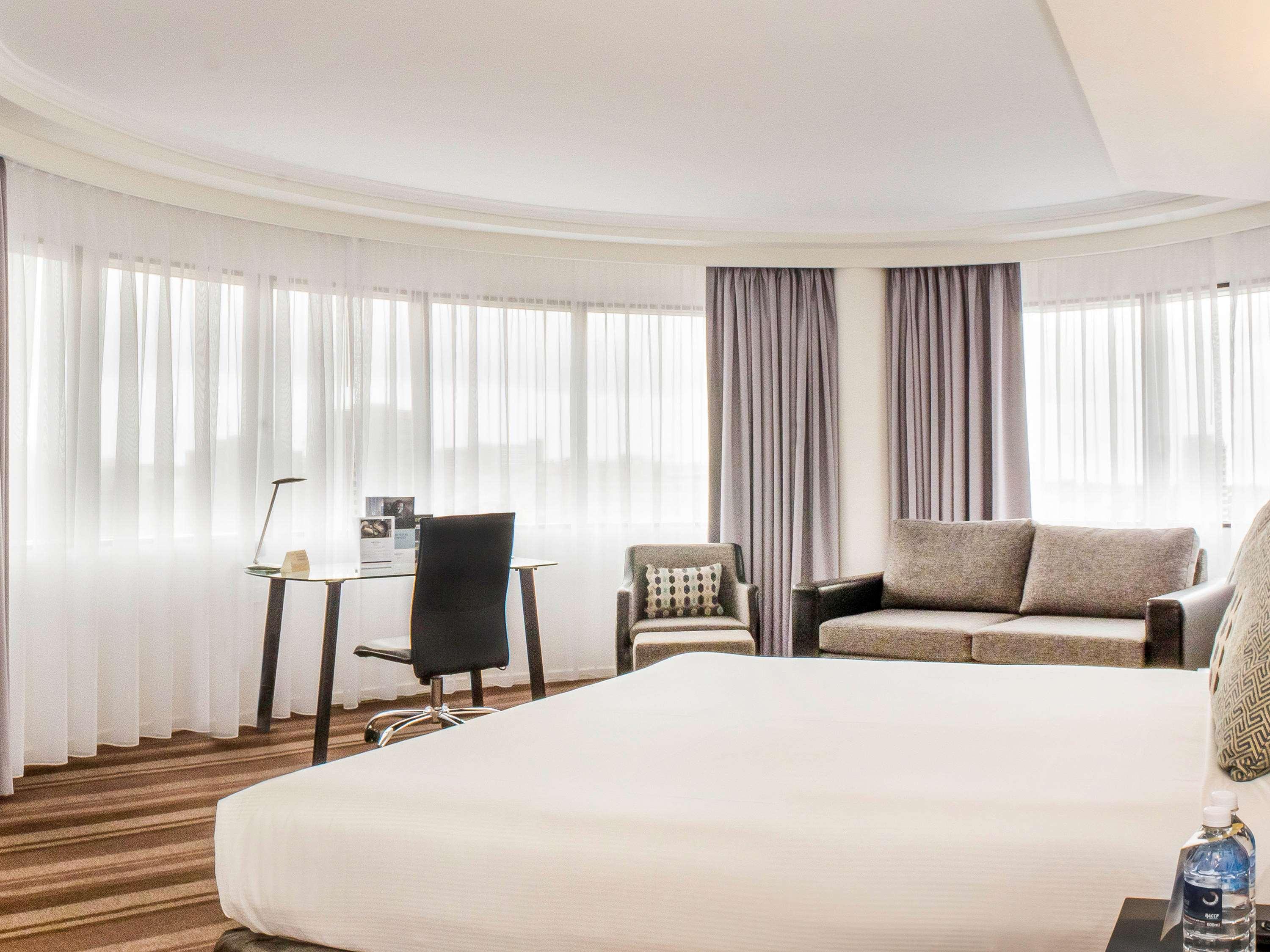 Double Deluxe City View King Bed