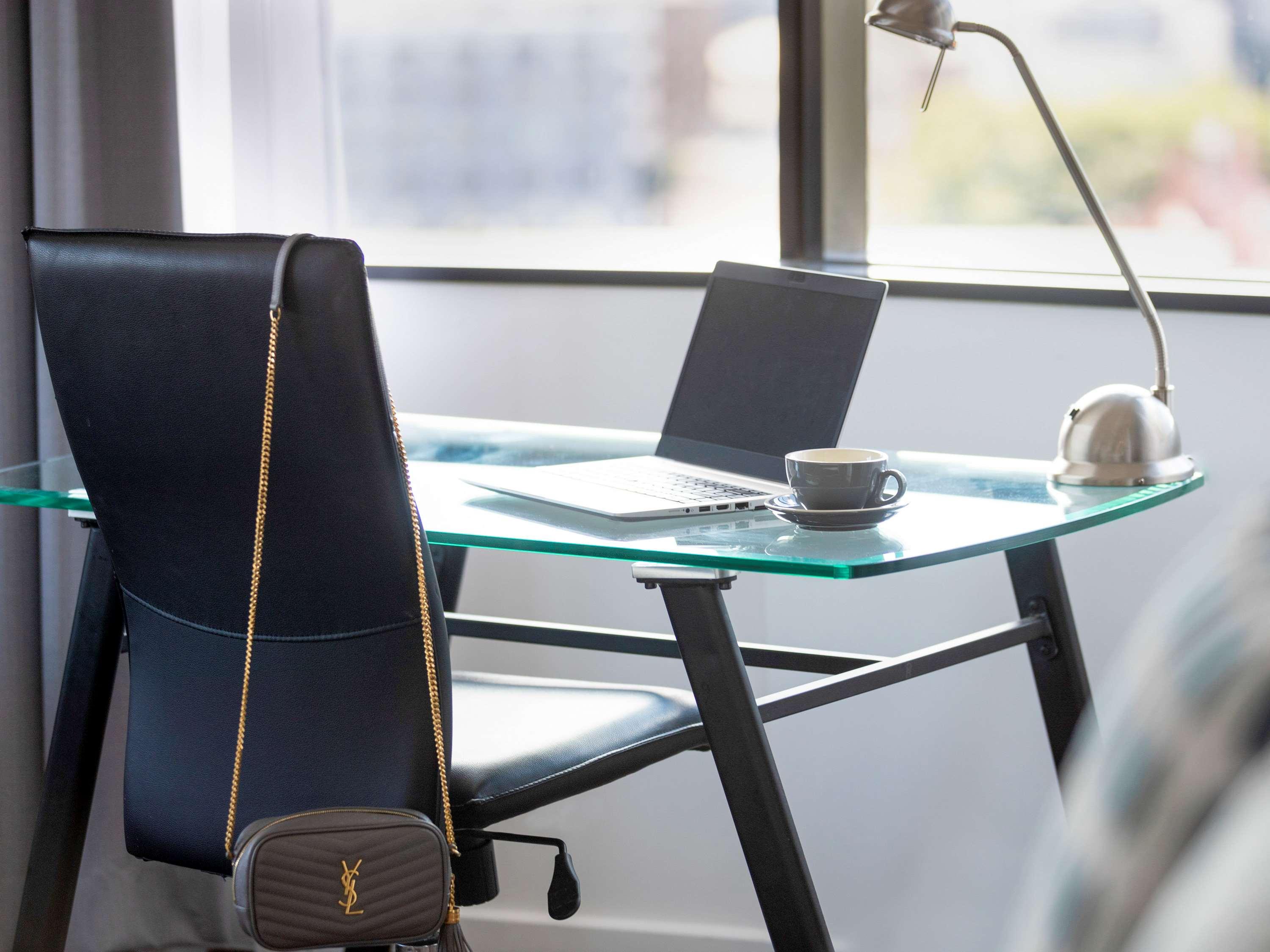 Double Deluxe City View King Bed