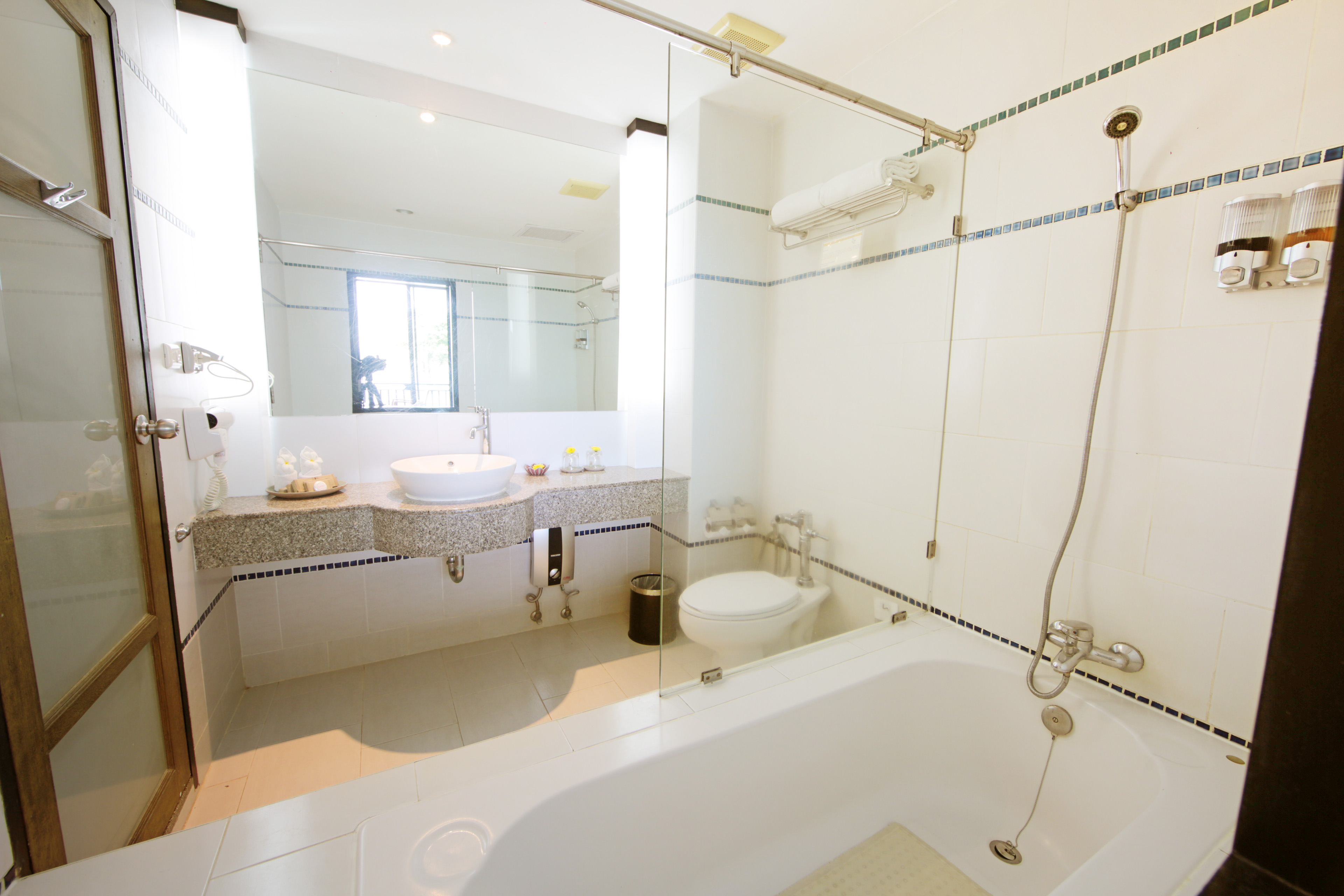 Double Deluxe Side Sea View