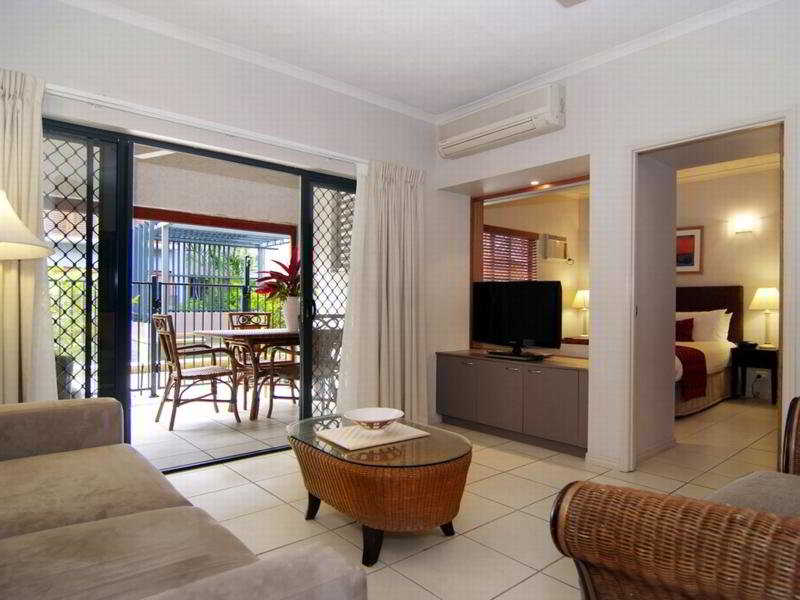 Apartment Pool View One Bedroom