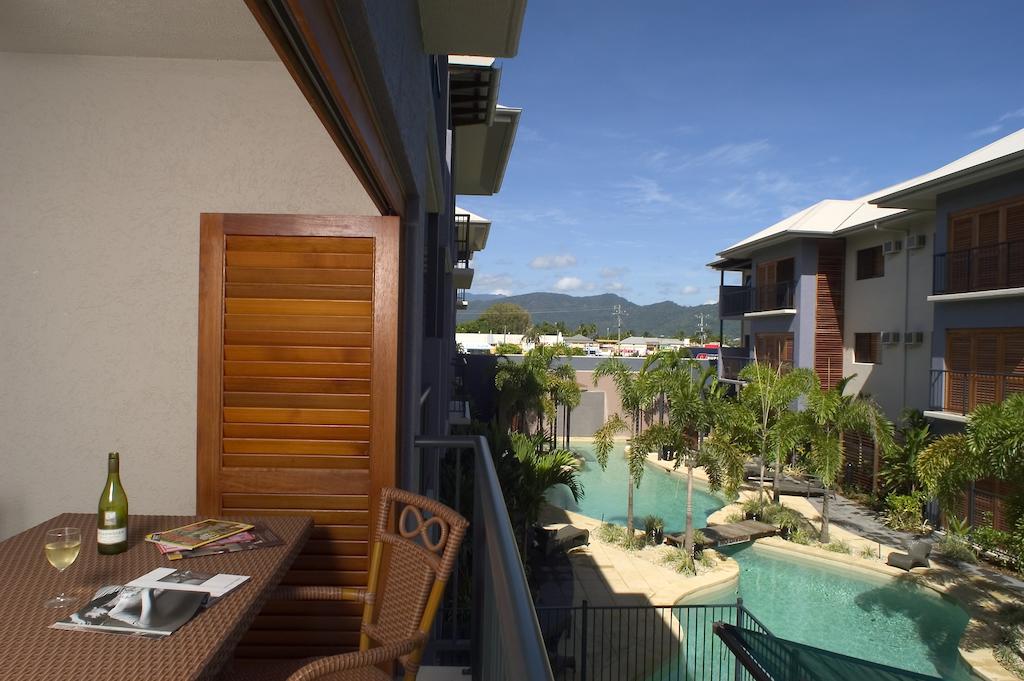 Apartment Pool View One Bedroom