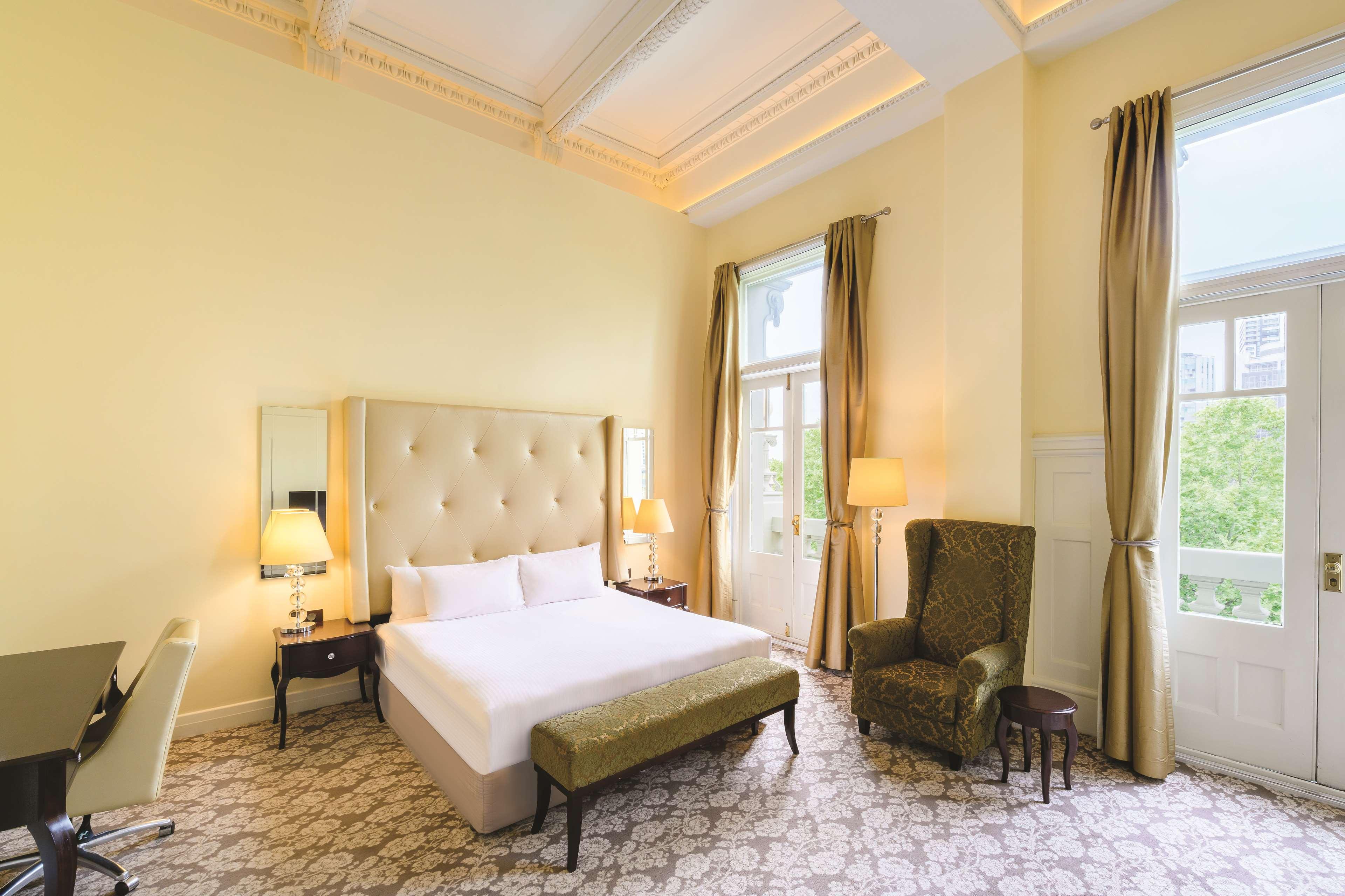 Double King Size Bed