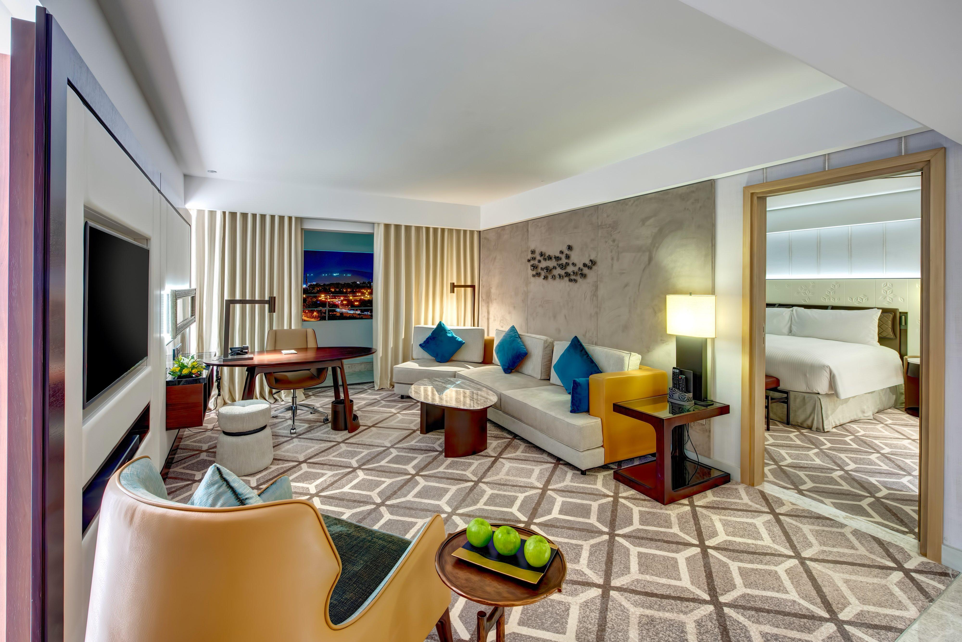 Junior Suite Sea View King Bed