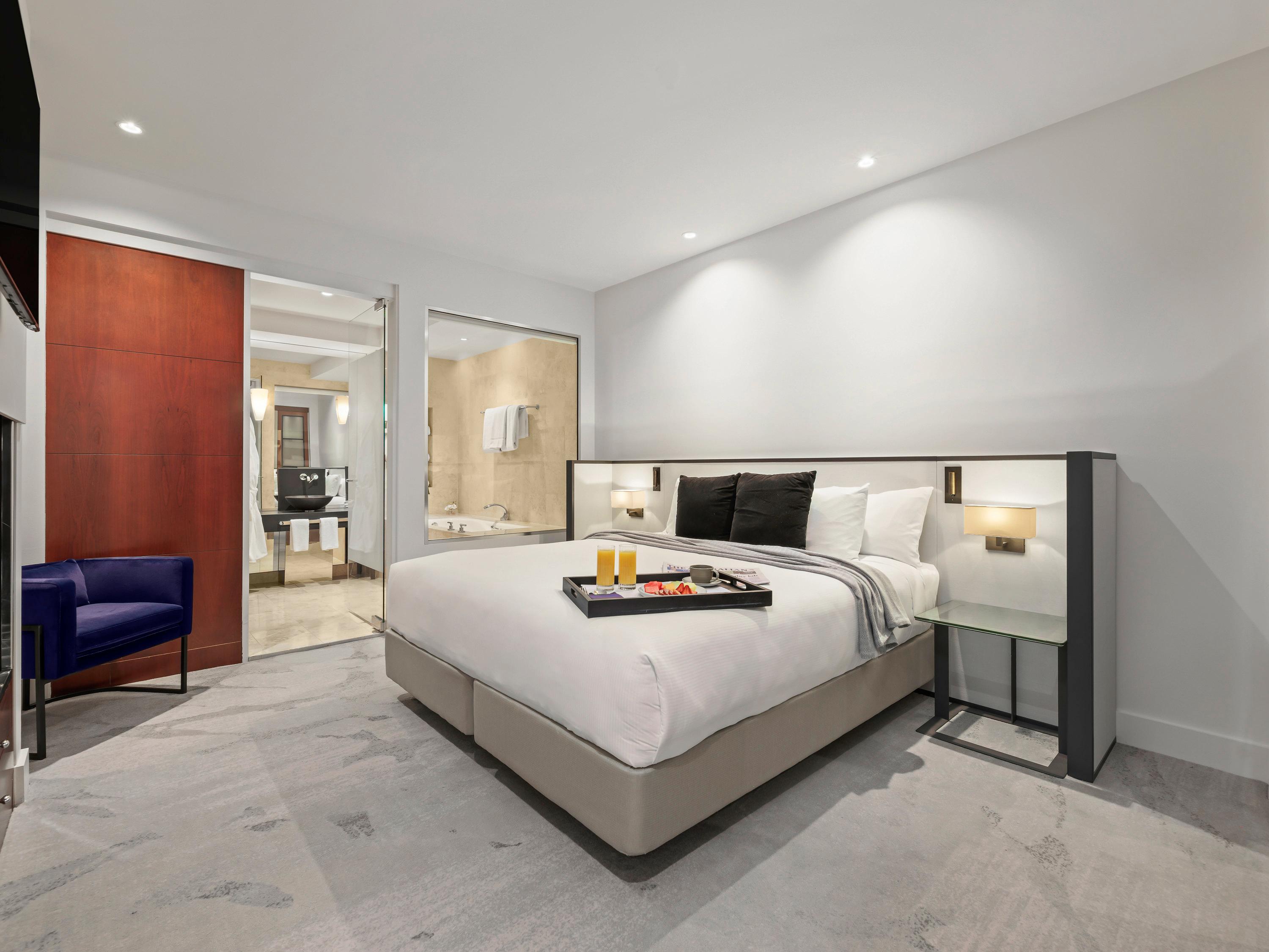 Double Deluxe King Bed