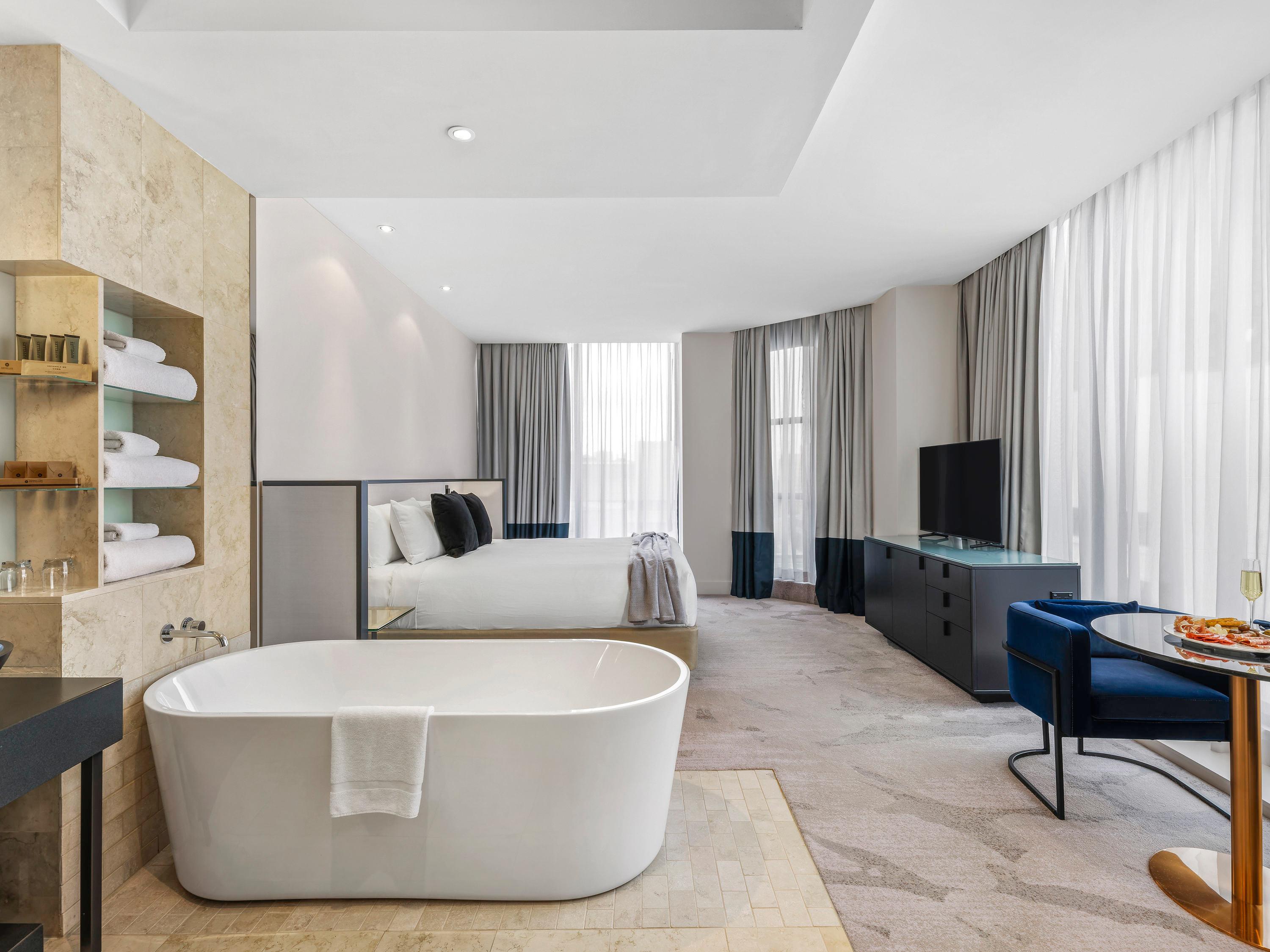 Double Deluxe King Bed