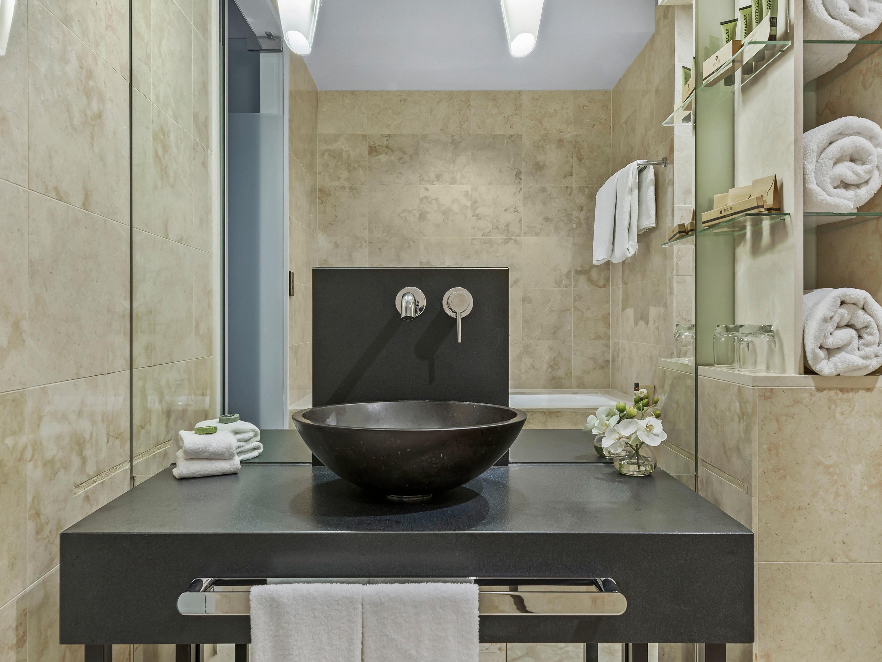 Double Deluxe King Bed