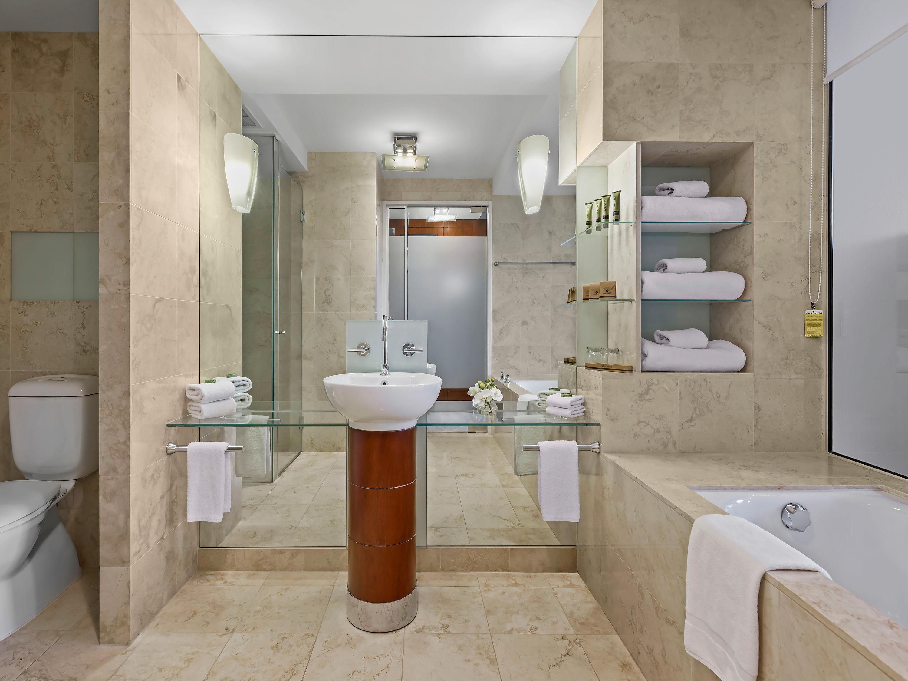 Double Deluxe King Bed