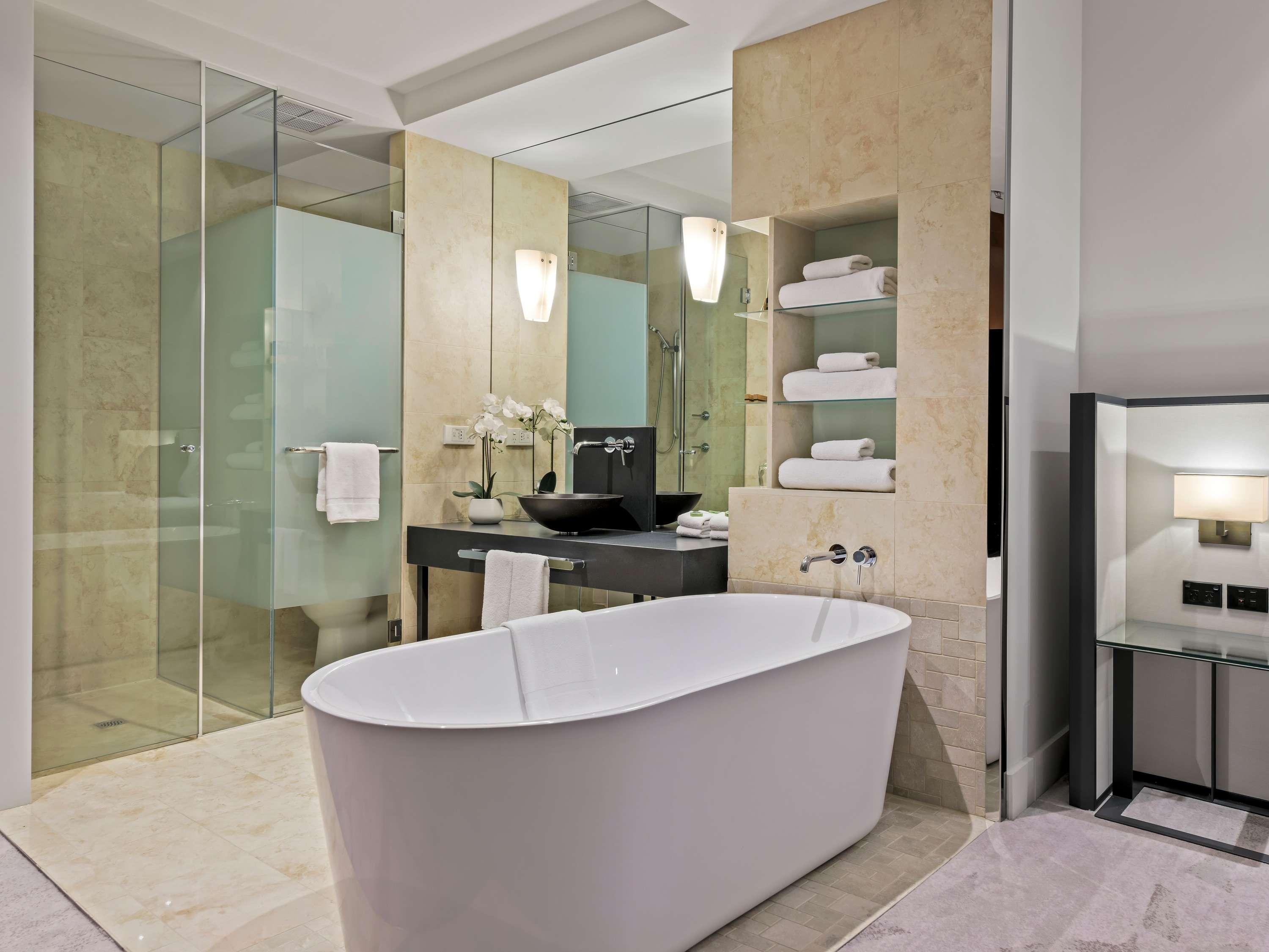 Double Deluxe King Bed