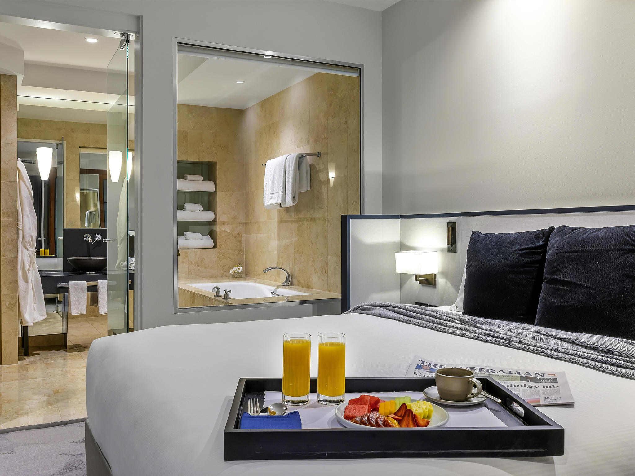 Suite Deluxe King Bed