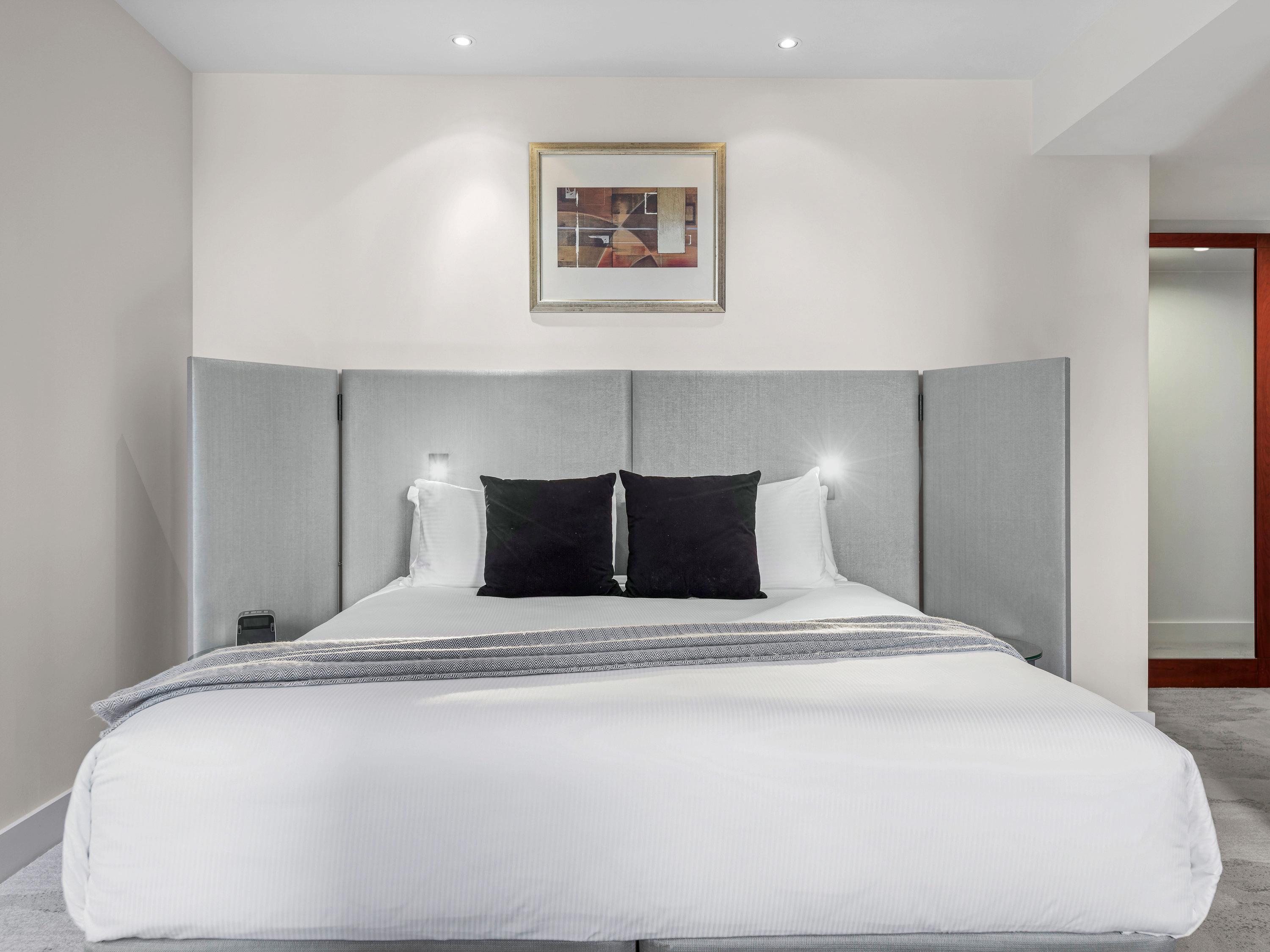 Double Deluxe King Bed