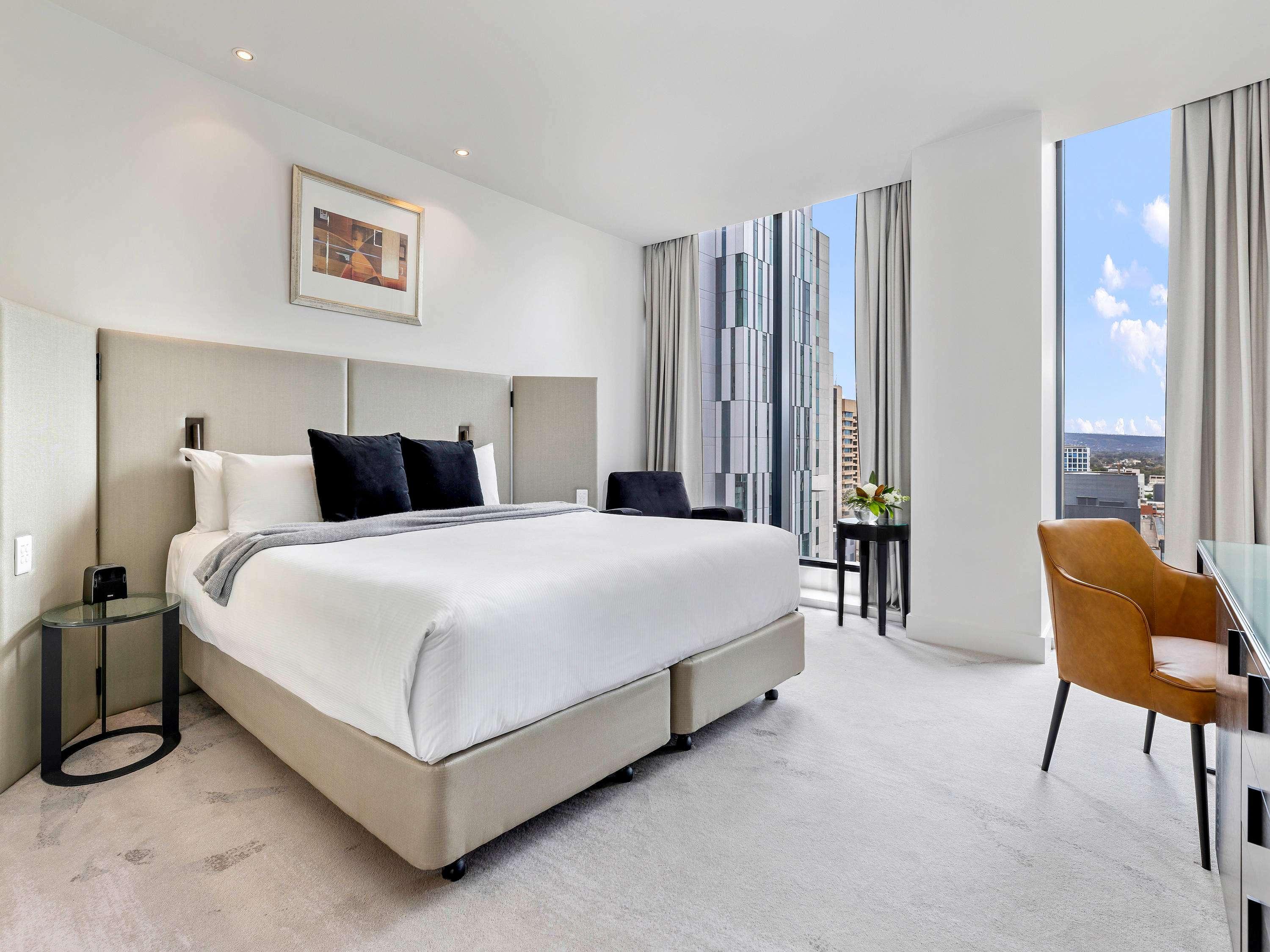 Double Deluxe King Bed