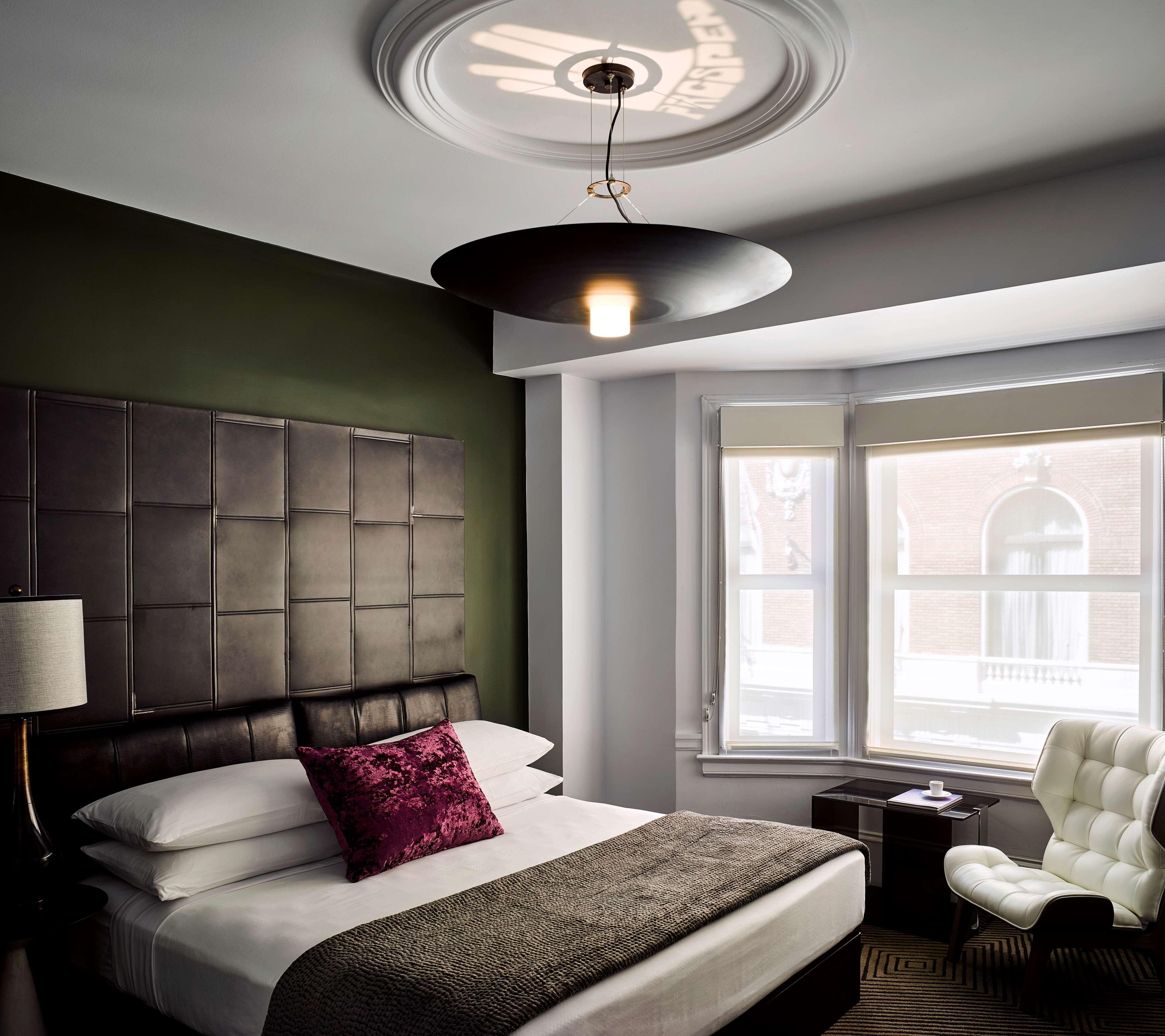 Double Deluxe Queen Bed