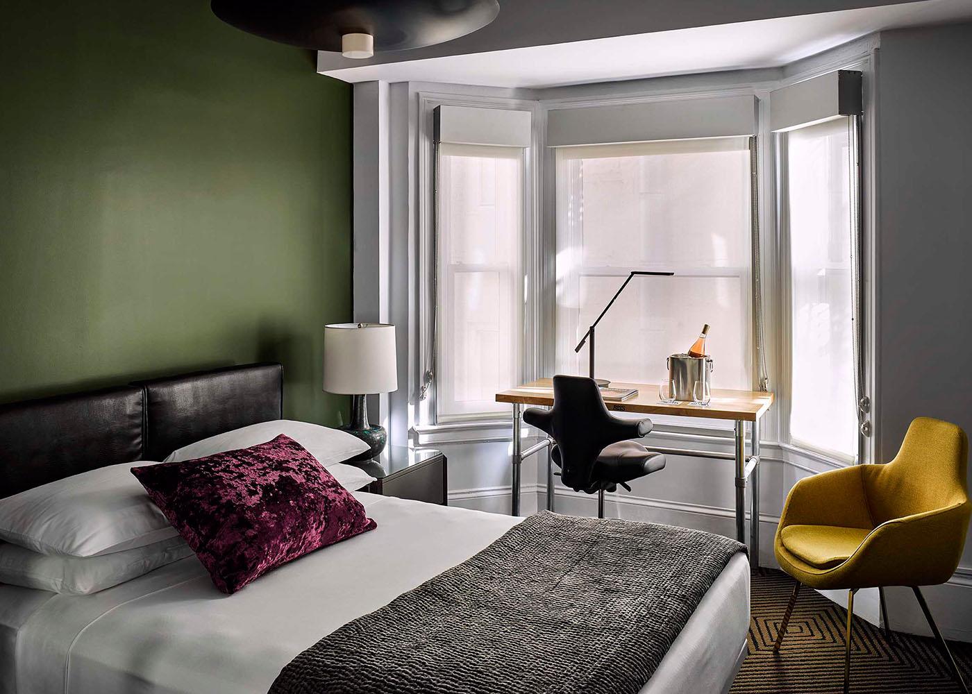 Double Deluxe Queen Bed