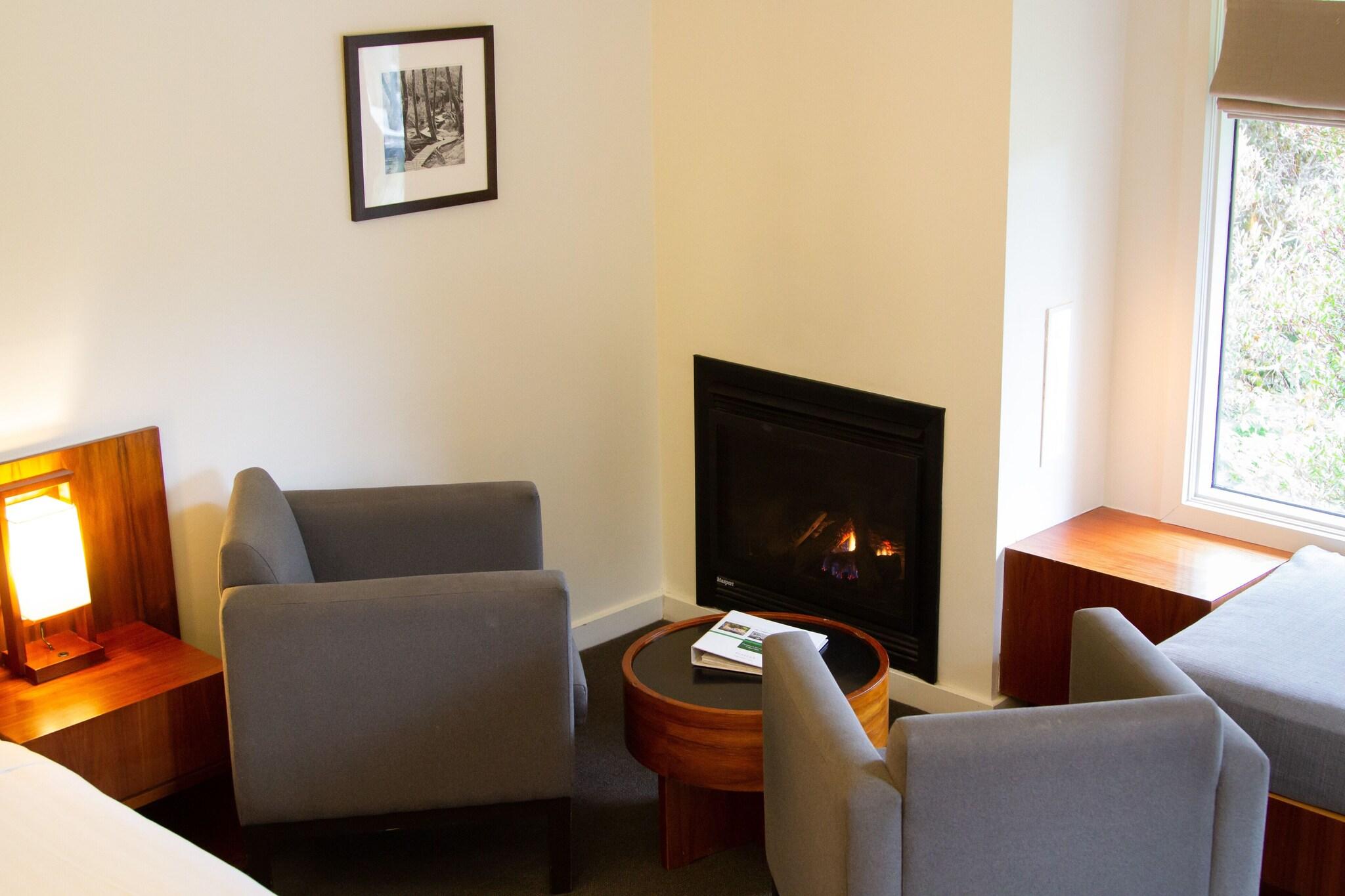 Cabin Queen Size Bed