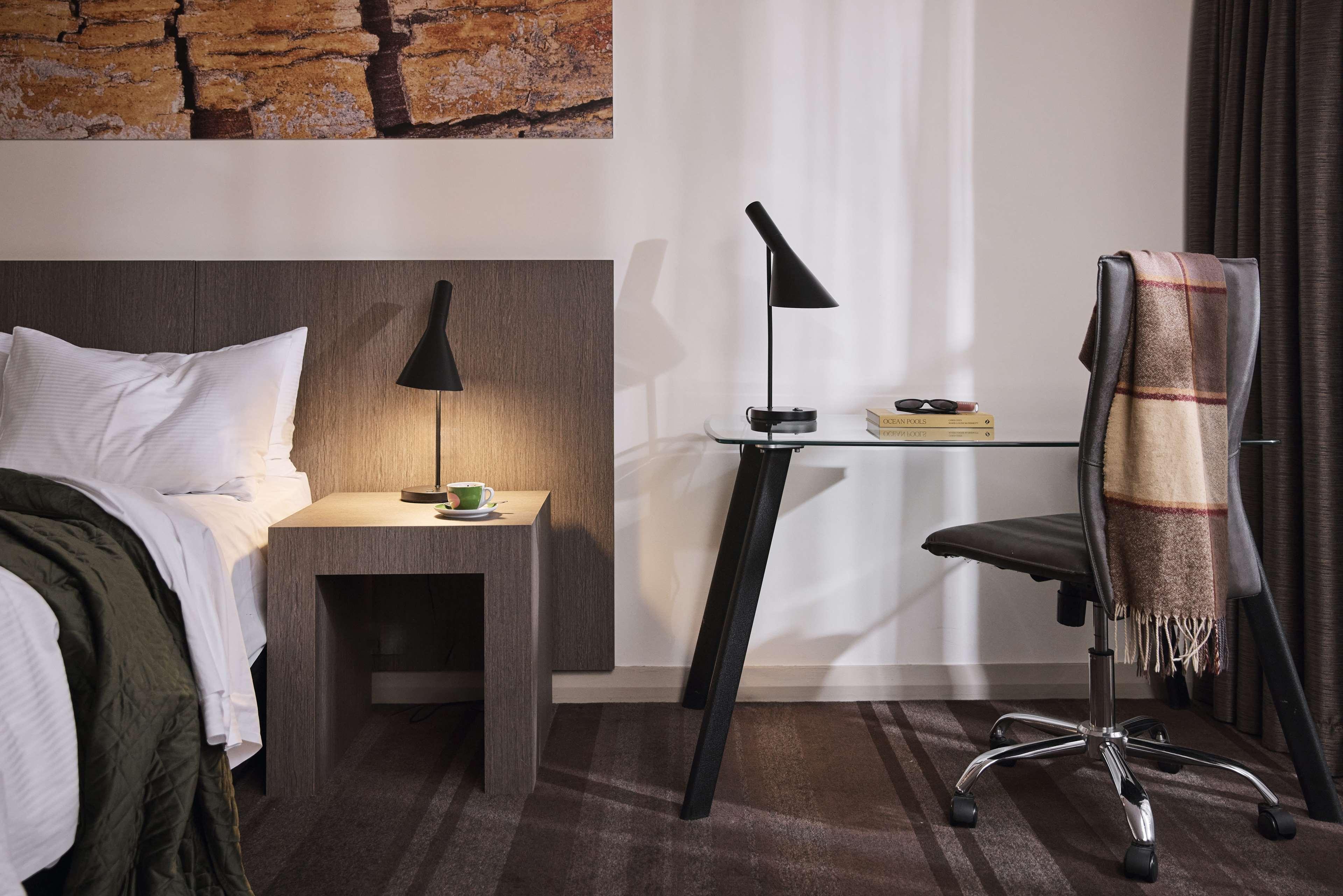 Double Deluxe King Bed