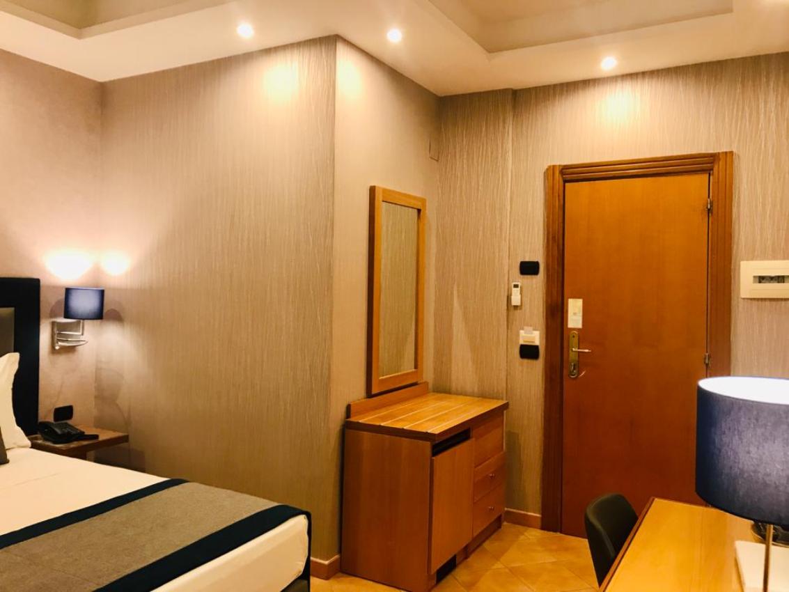 Double or Twin Standard