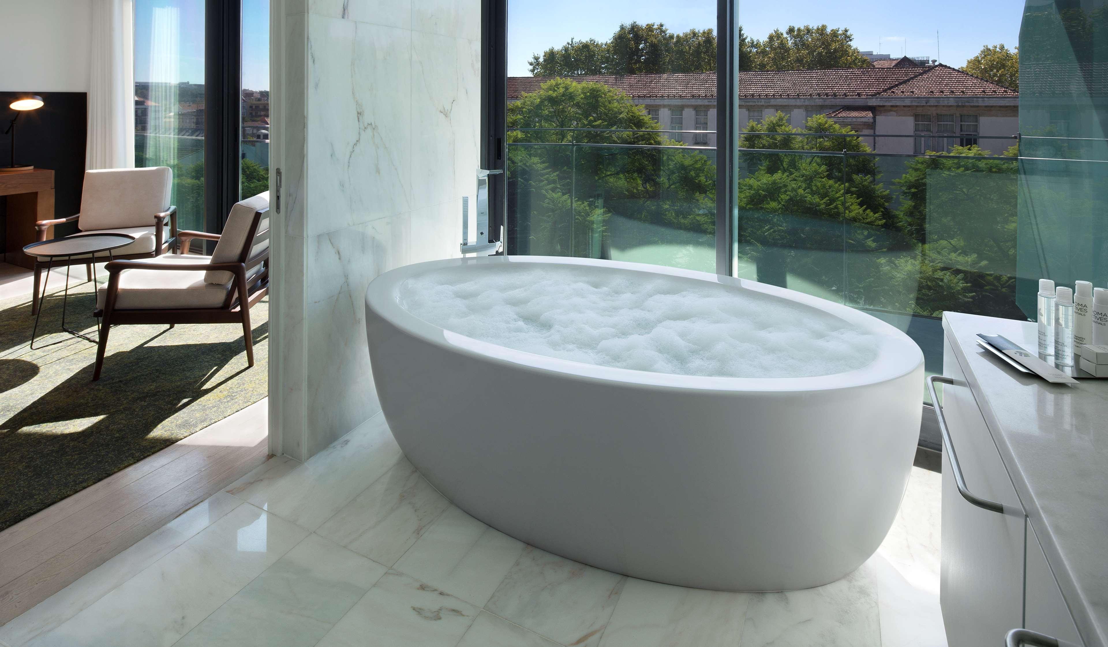 Family Room King Size Bed