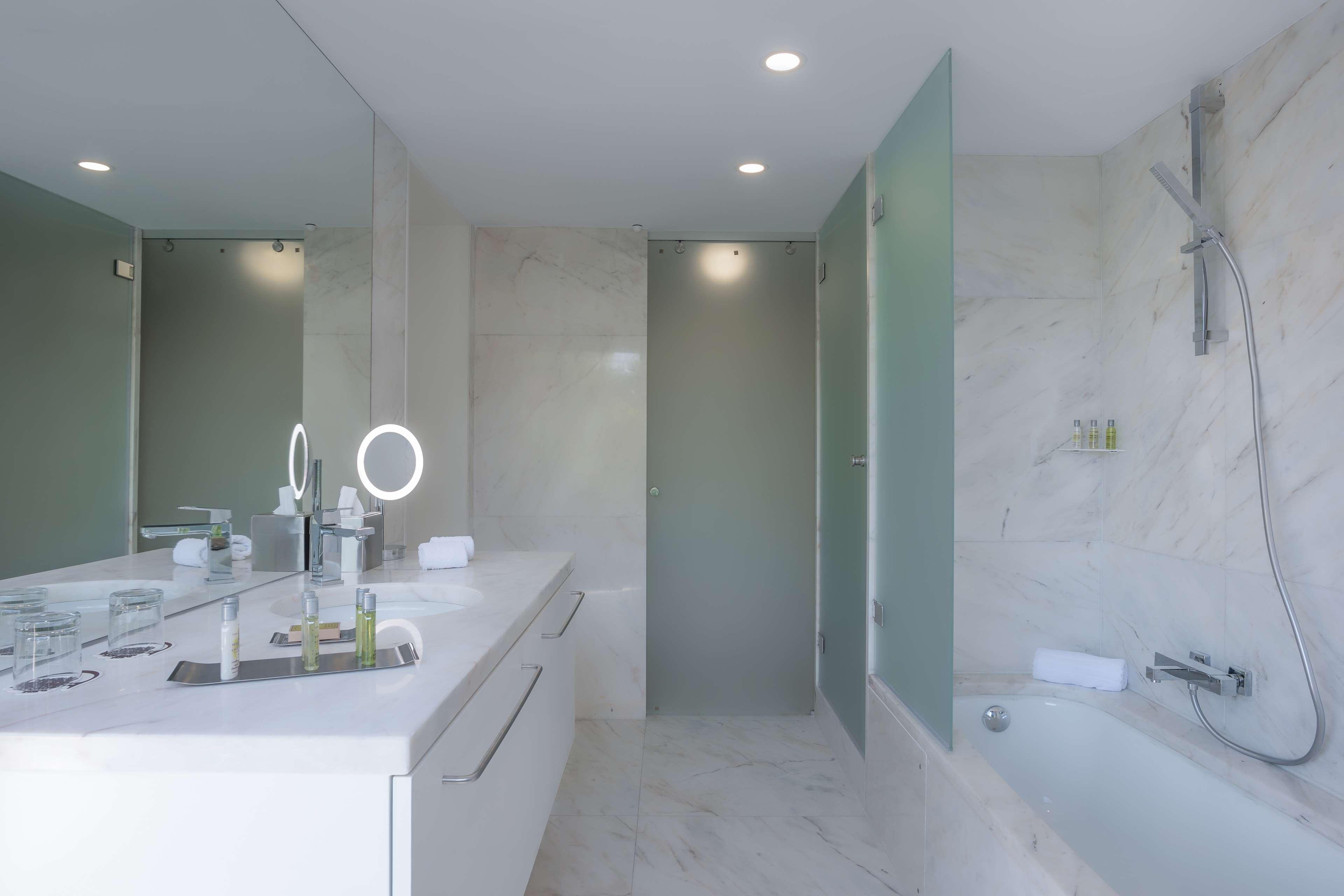 Double Premium King Bed