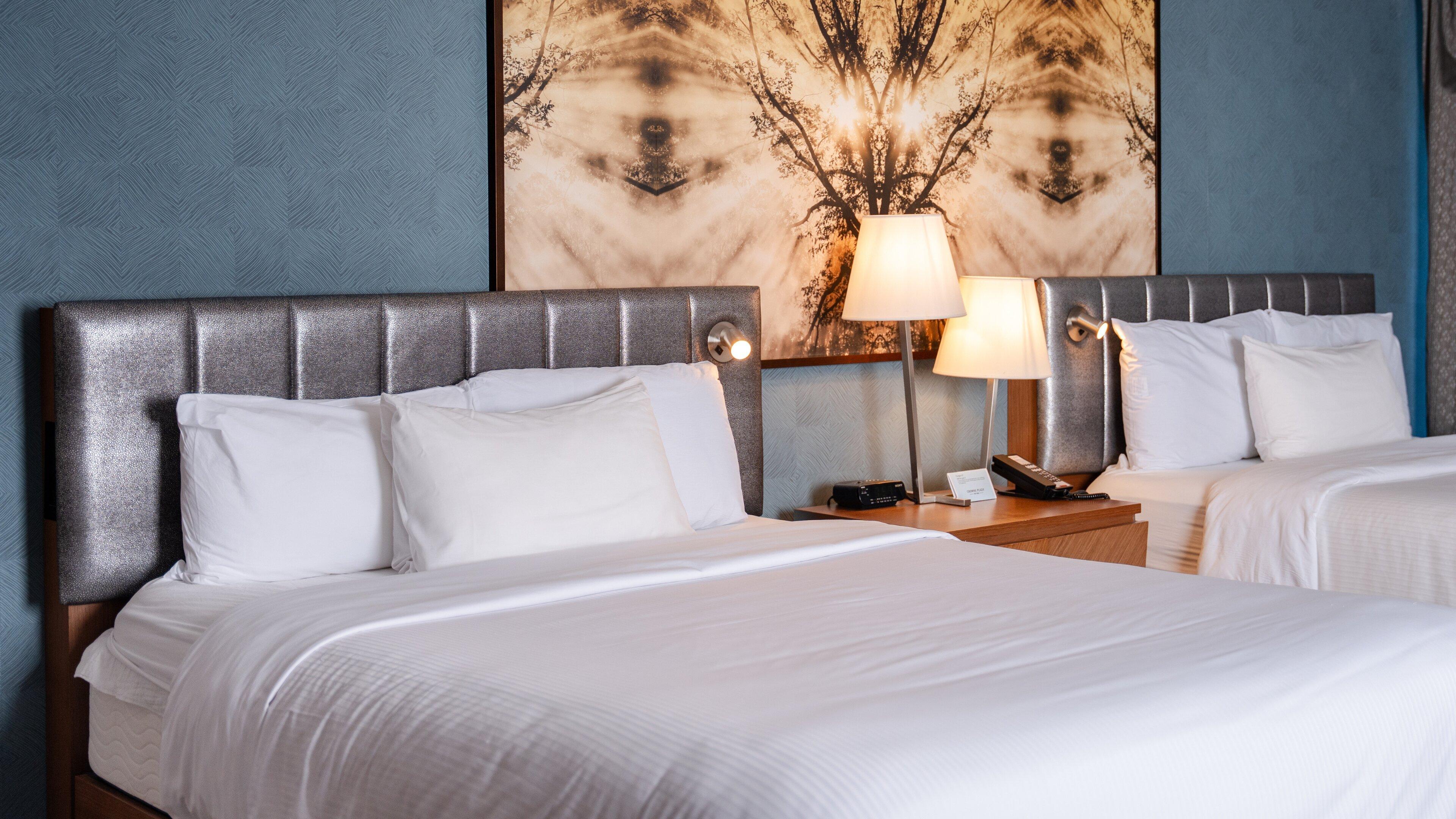 Quadruple Two Queen Beds Premium