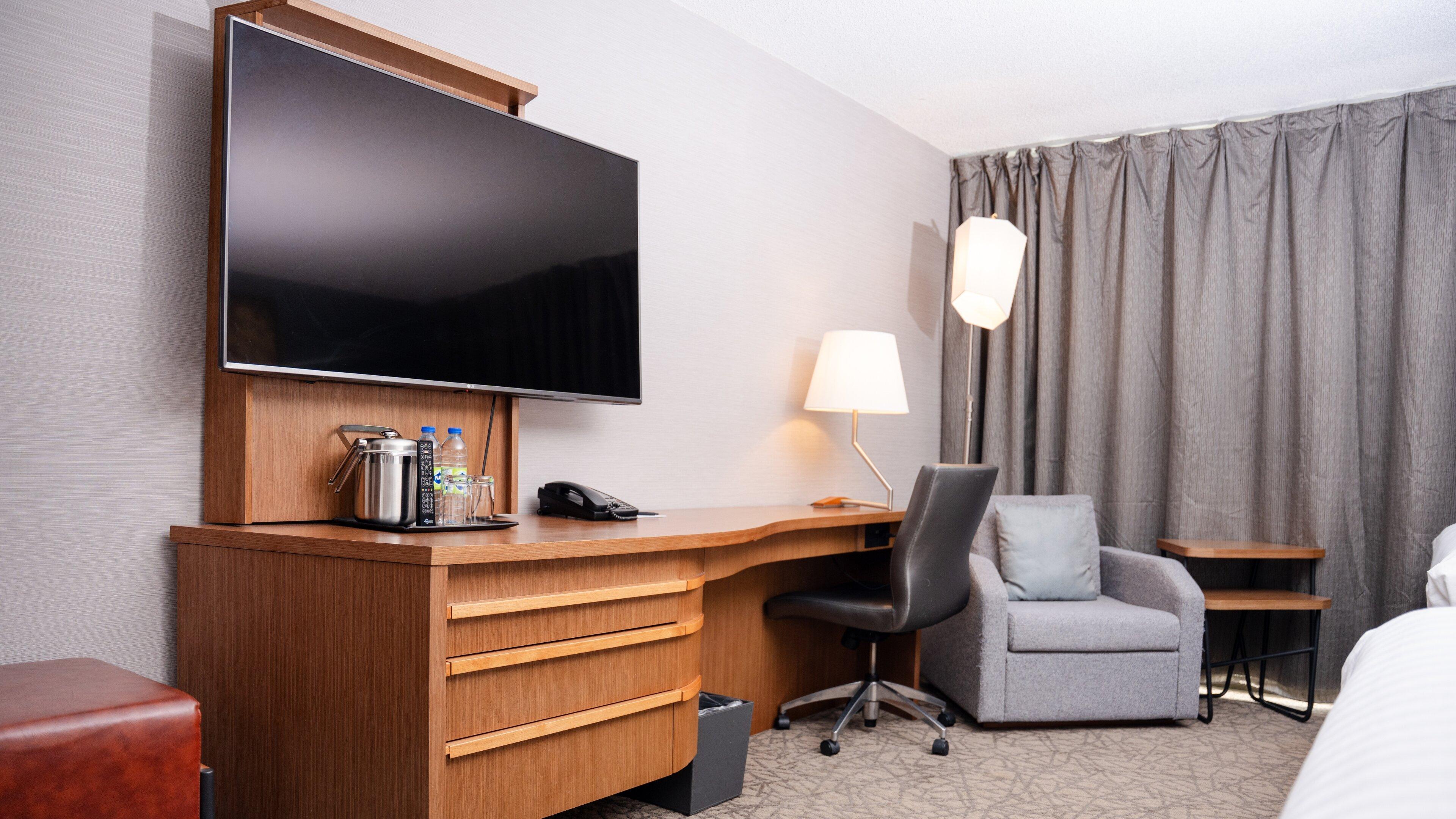 Quadruple Two Queen Beds Premium