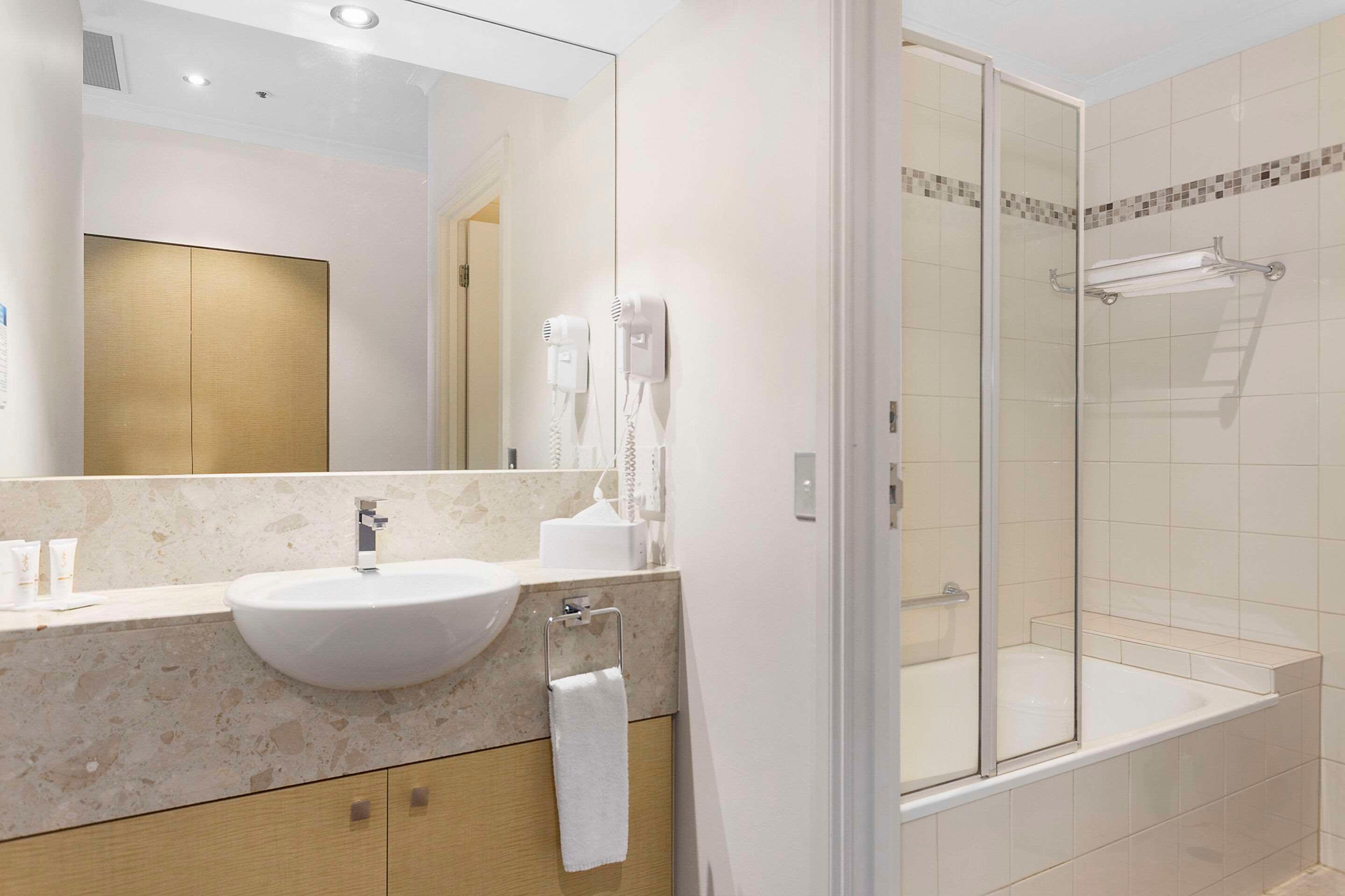 Double Queen Bed Non Smoking