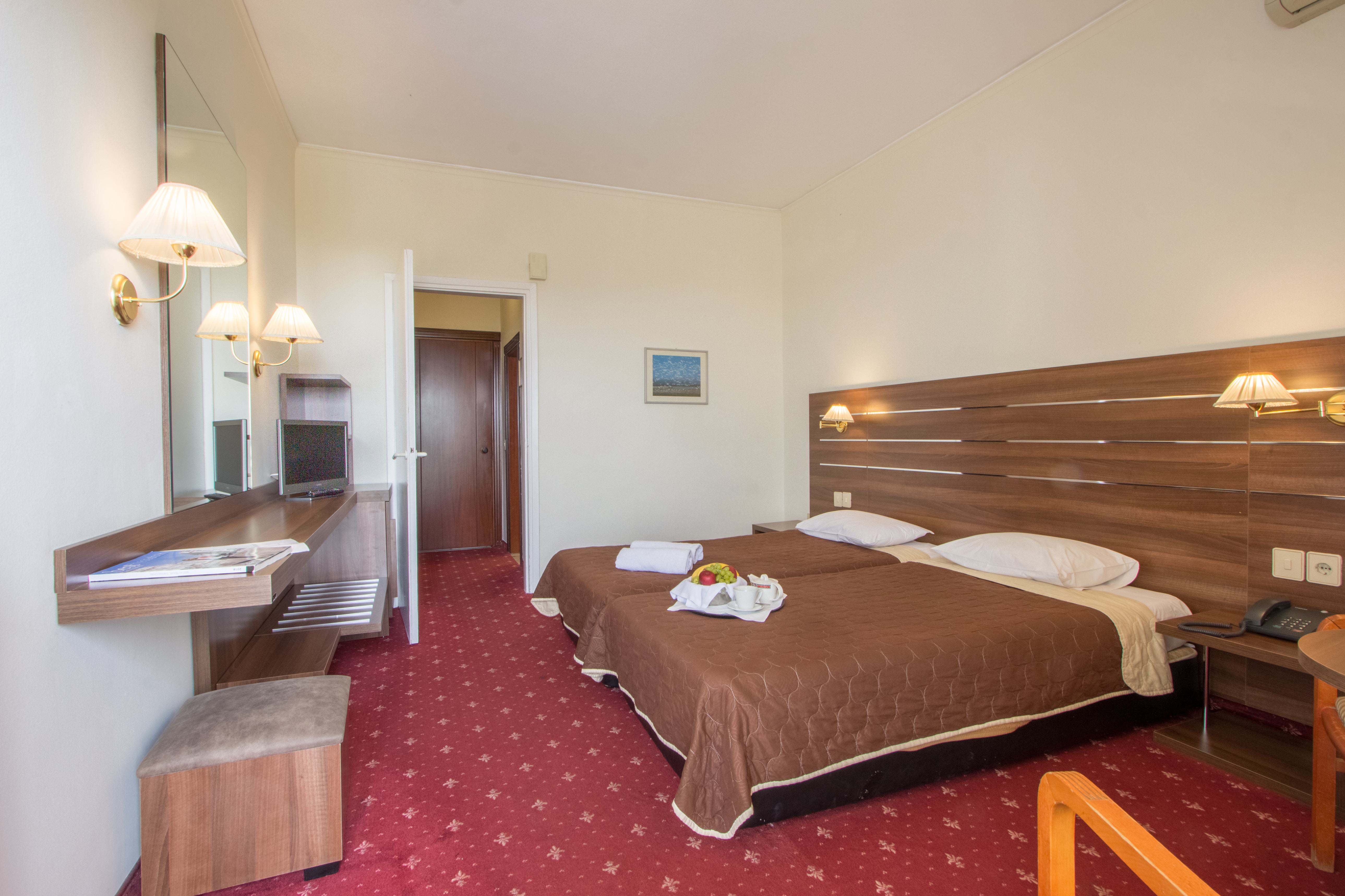 Double or Twin Standard