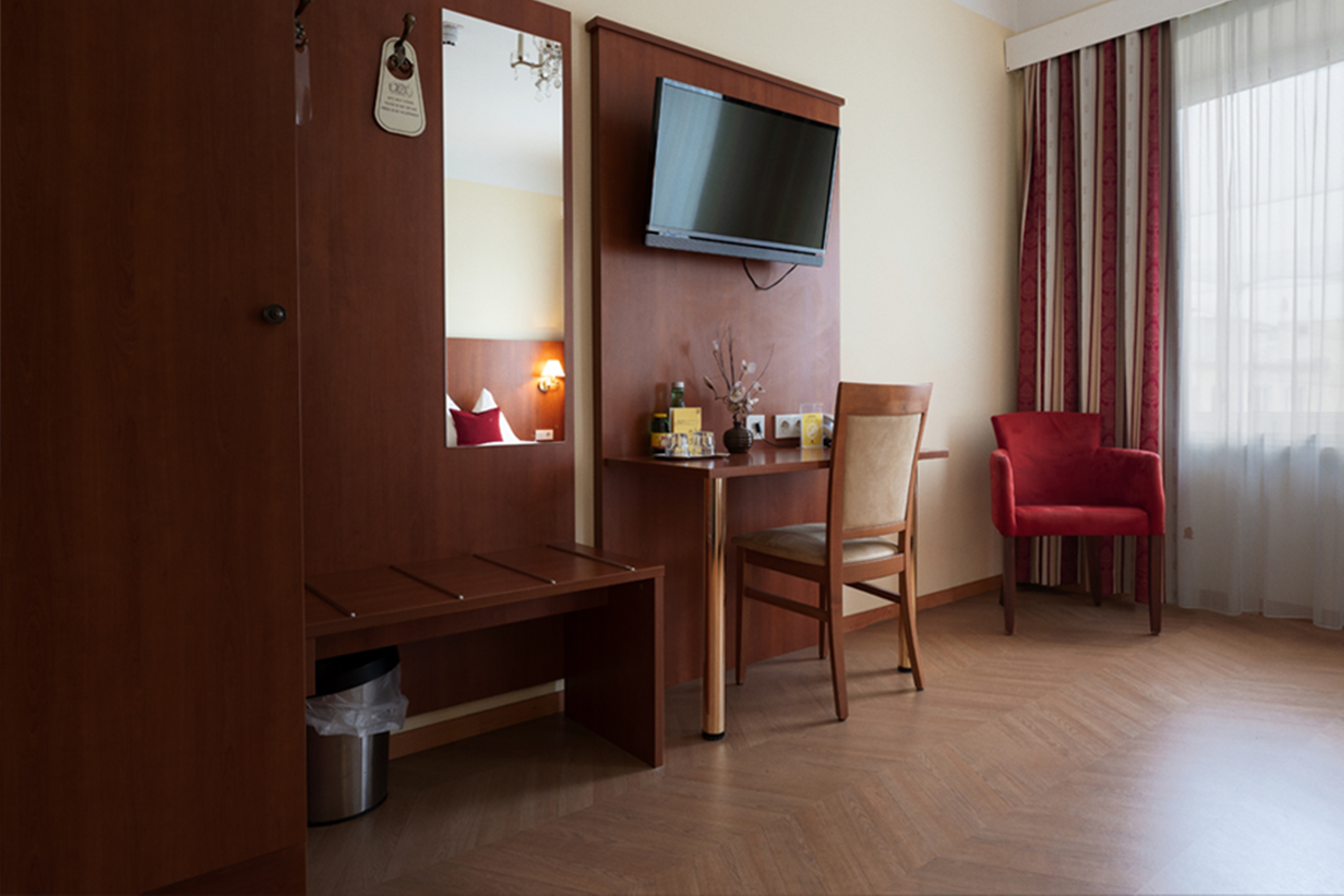 Double or Twin Standard