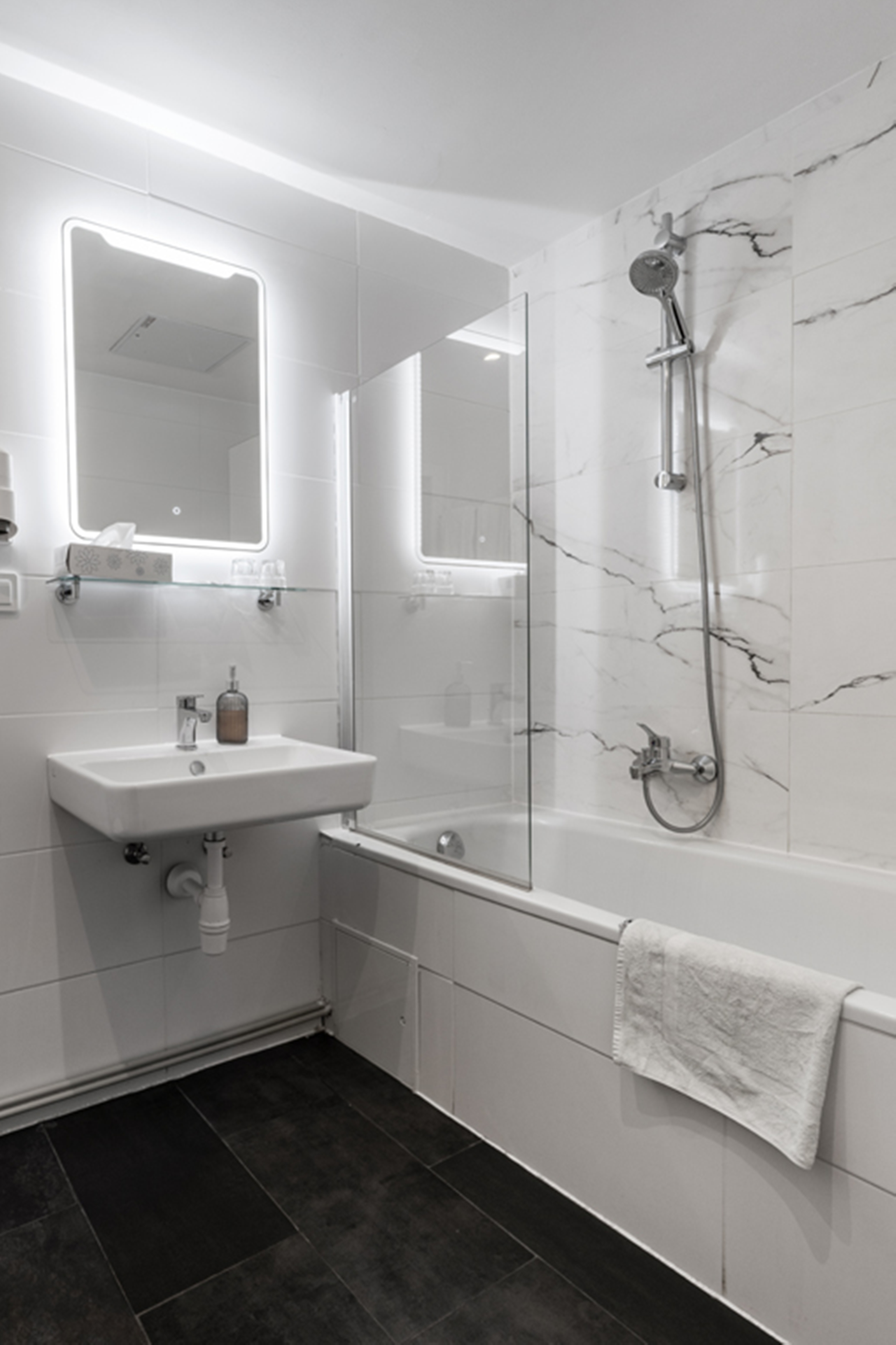 Double or Twin Standard