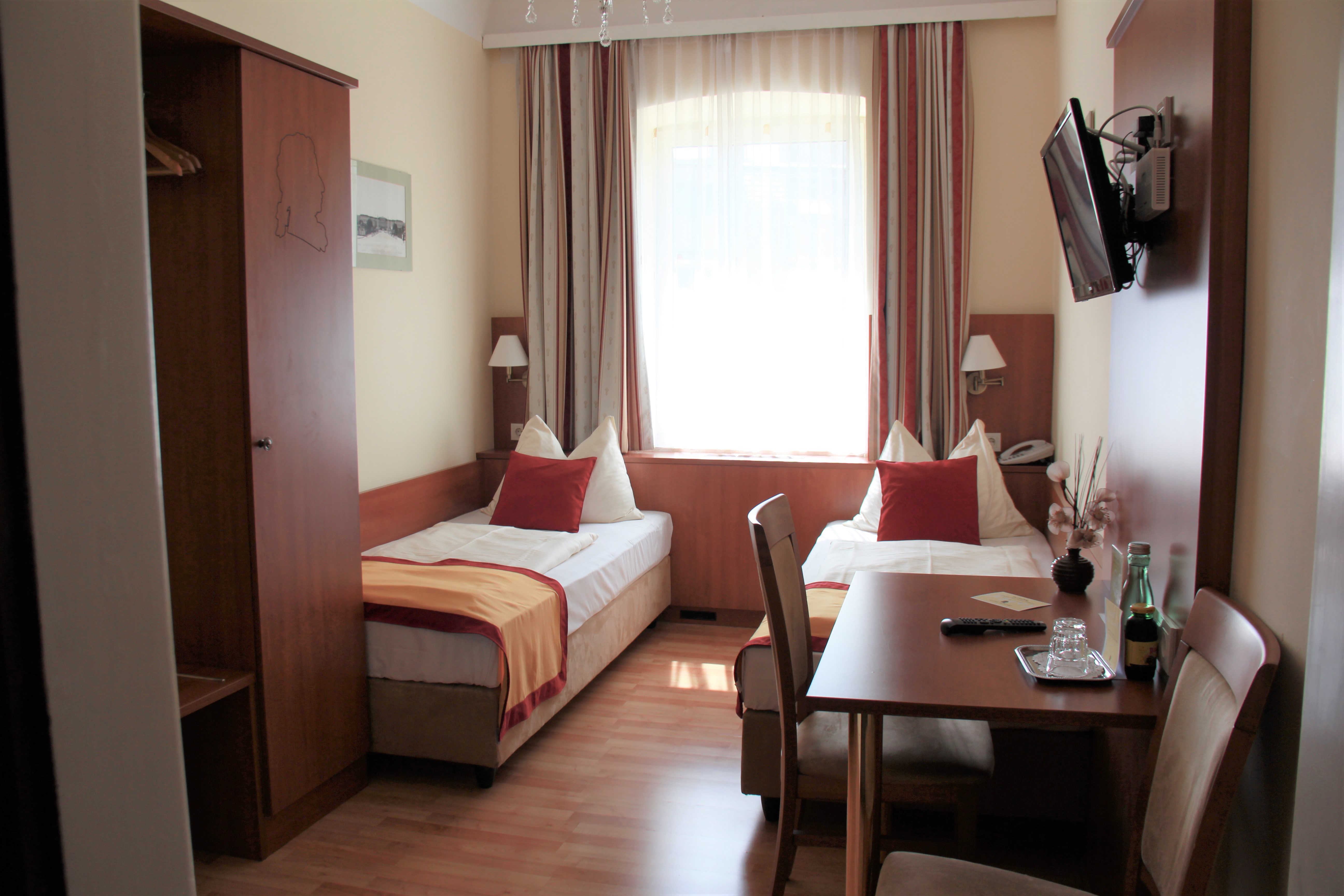 Double or Twin Standard