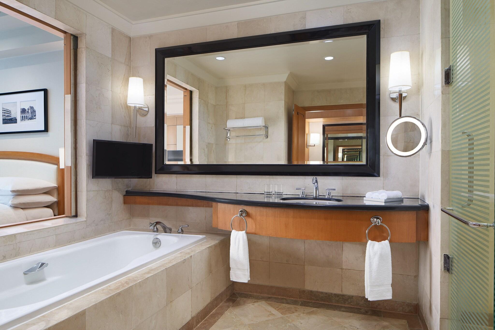 Suite King Bed One Bedroom 