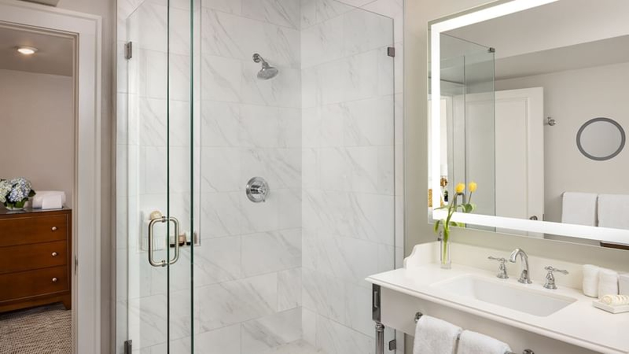 Double Deluxe Two Beds