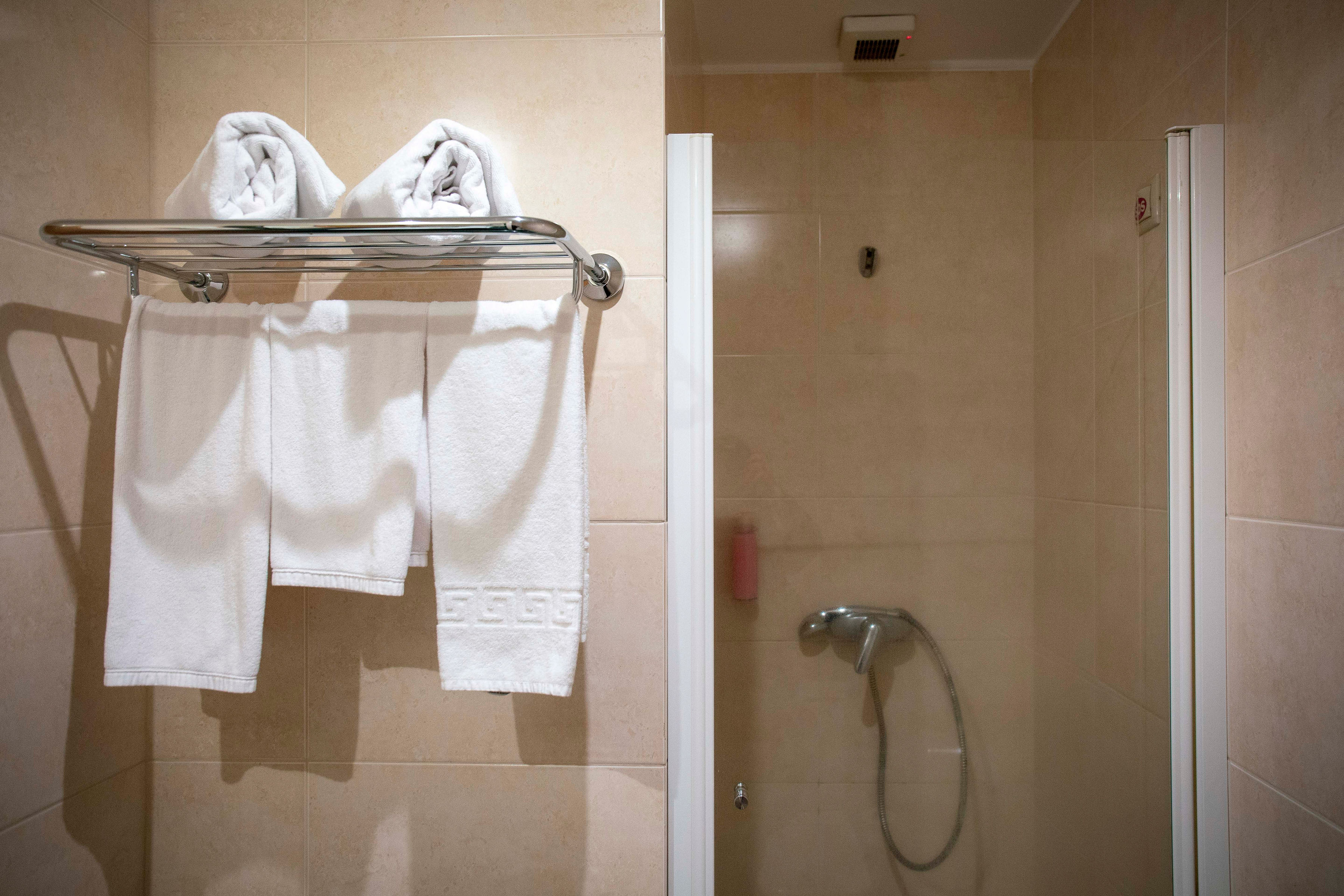 Studio Superior Capacity 4