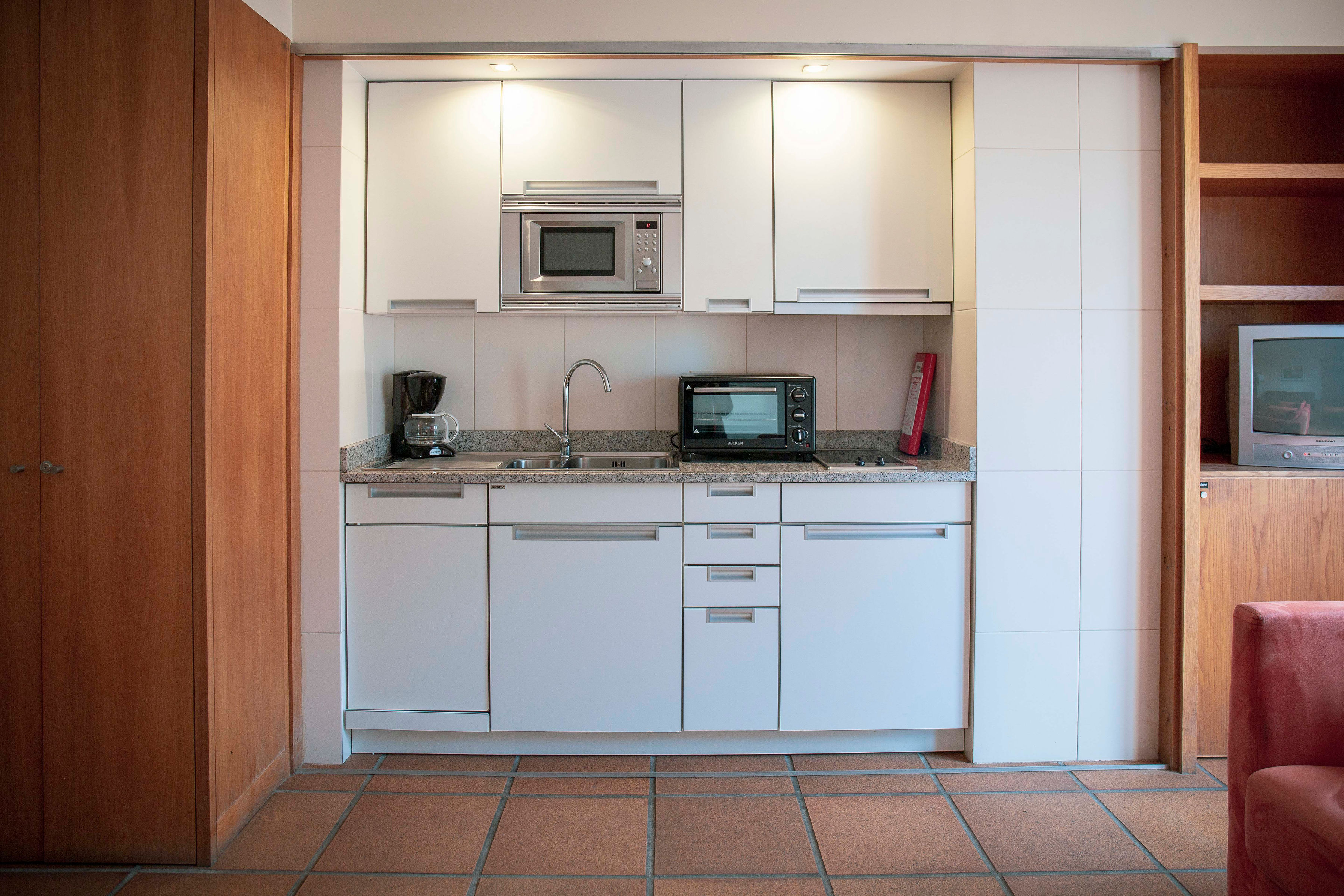 Studio Superior Capacity 4