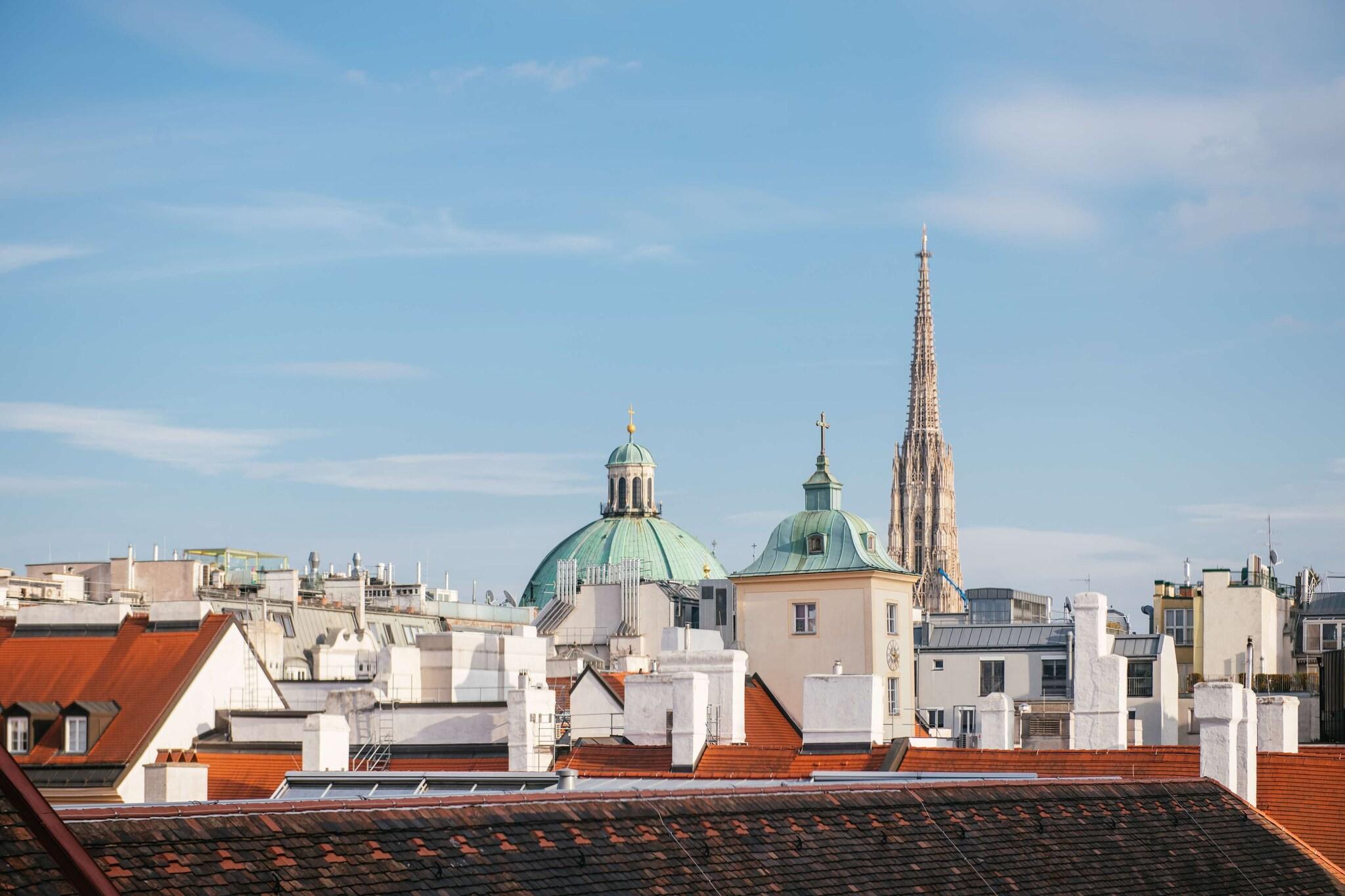 Junior Suite City View King Bed