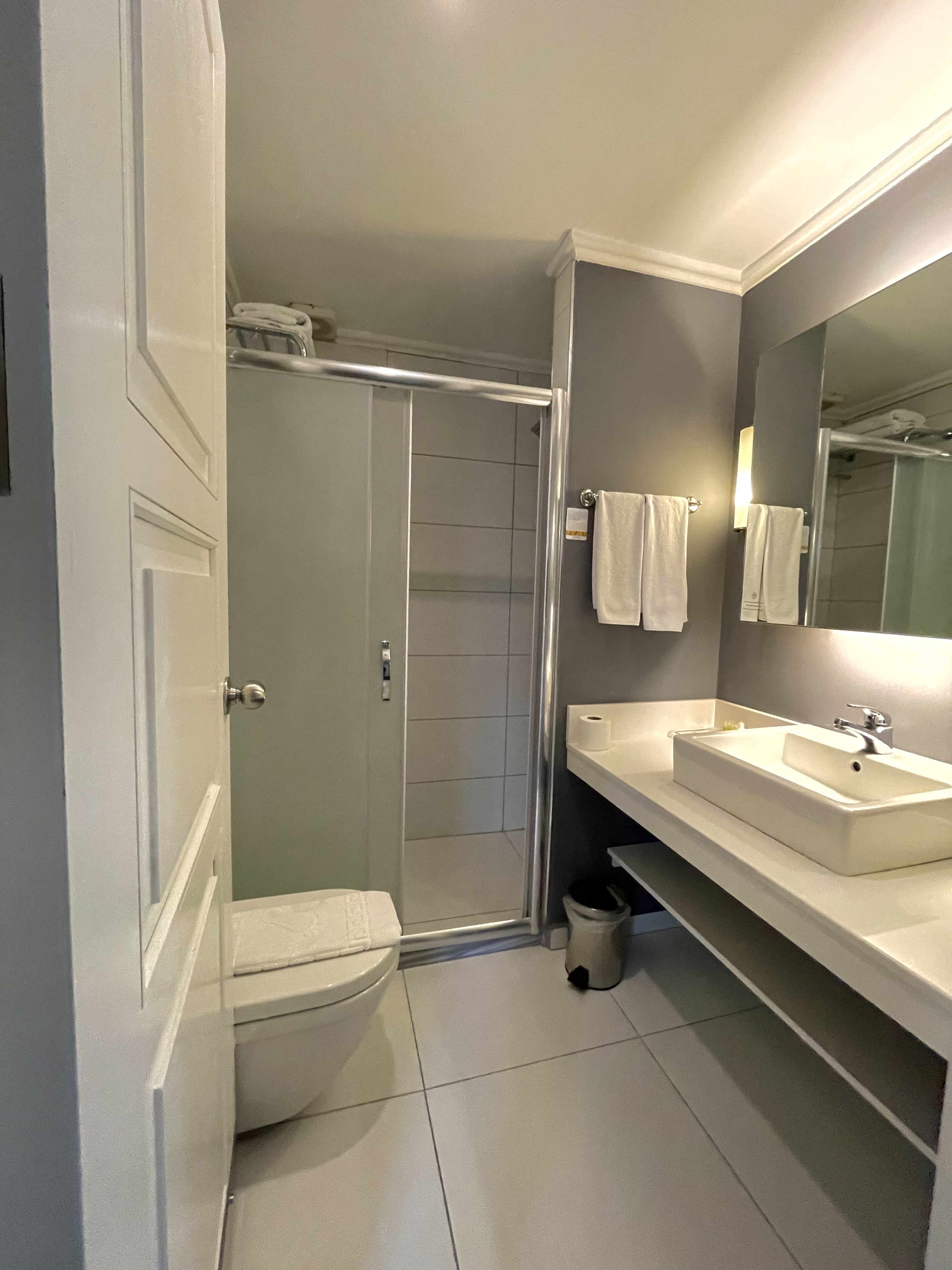 Suite Deluxe King Bed